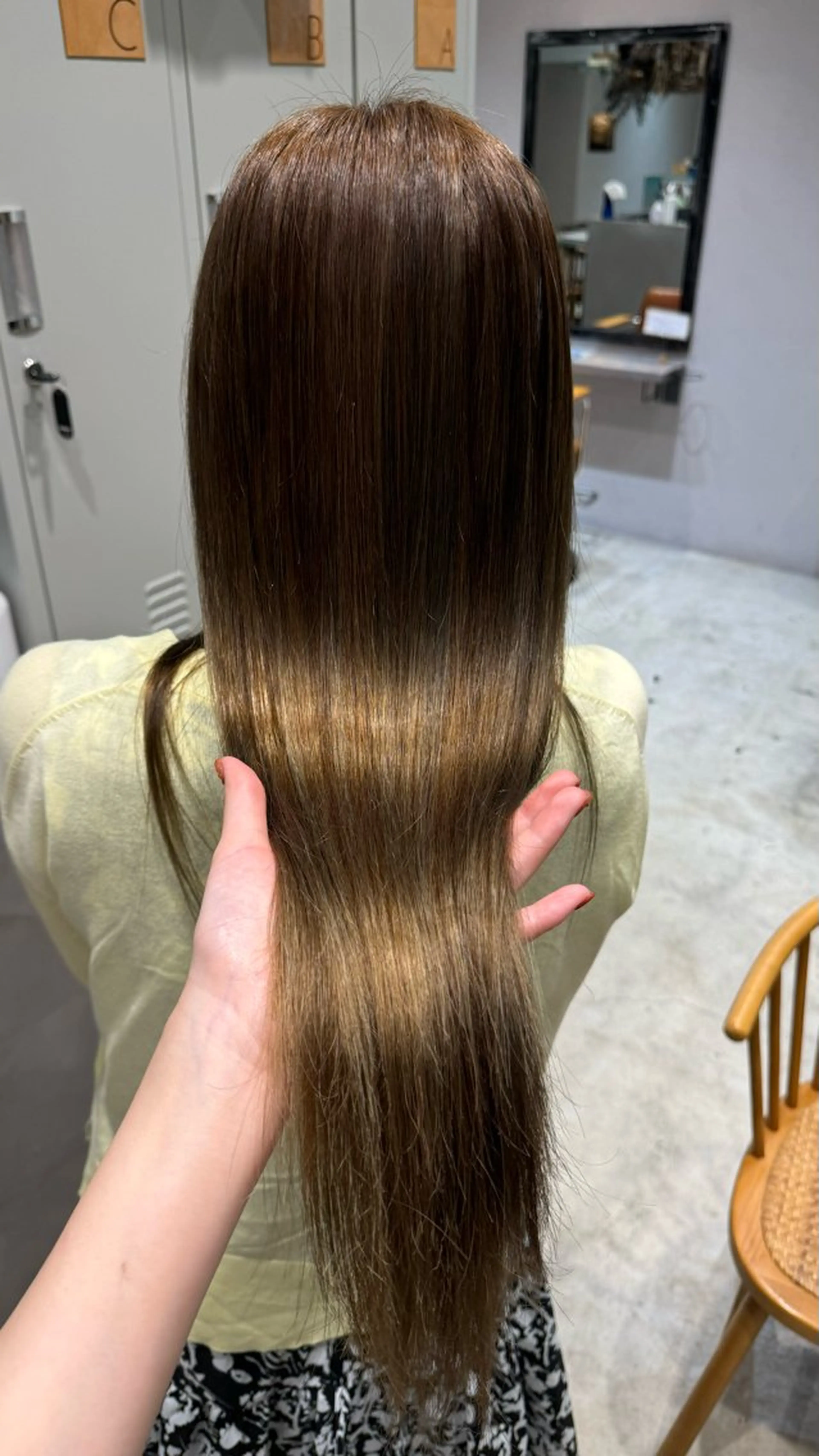 ロング ヘアカラー トリートメント crenier【クルニエ】所属・亀田 幸美のヘアスタイル