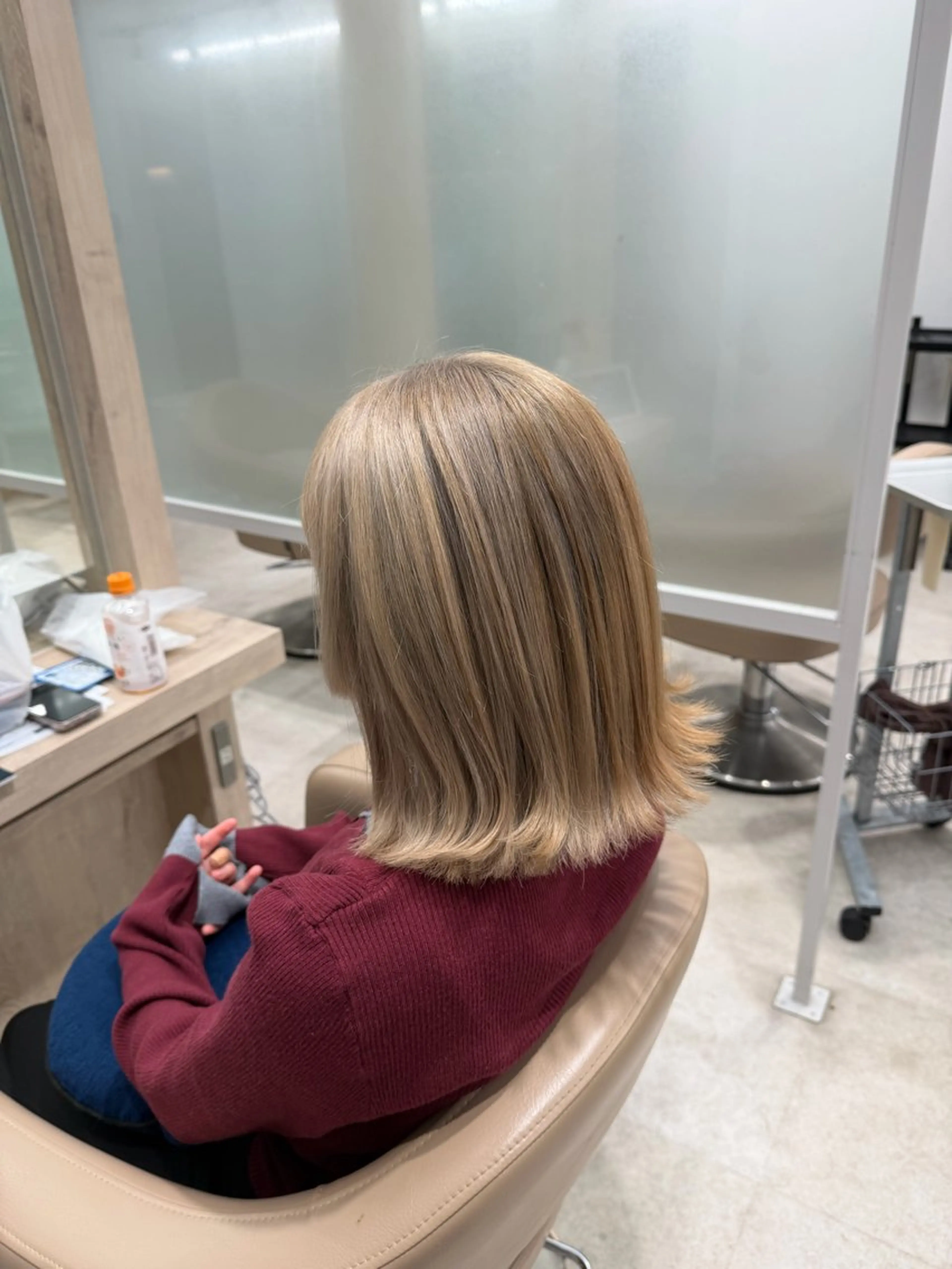 ミディアム カラー ベージュカラー ブリーチ ブロンド ブロンドベージュ ケアブリーチ カット ヘアカラー トリートメント EARTH菊名店👾 ひらのすぐるのヘアスタイル