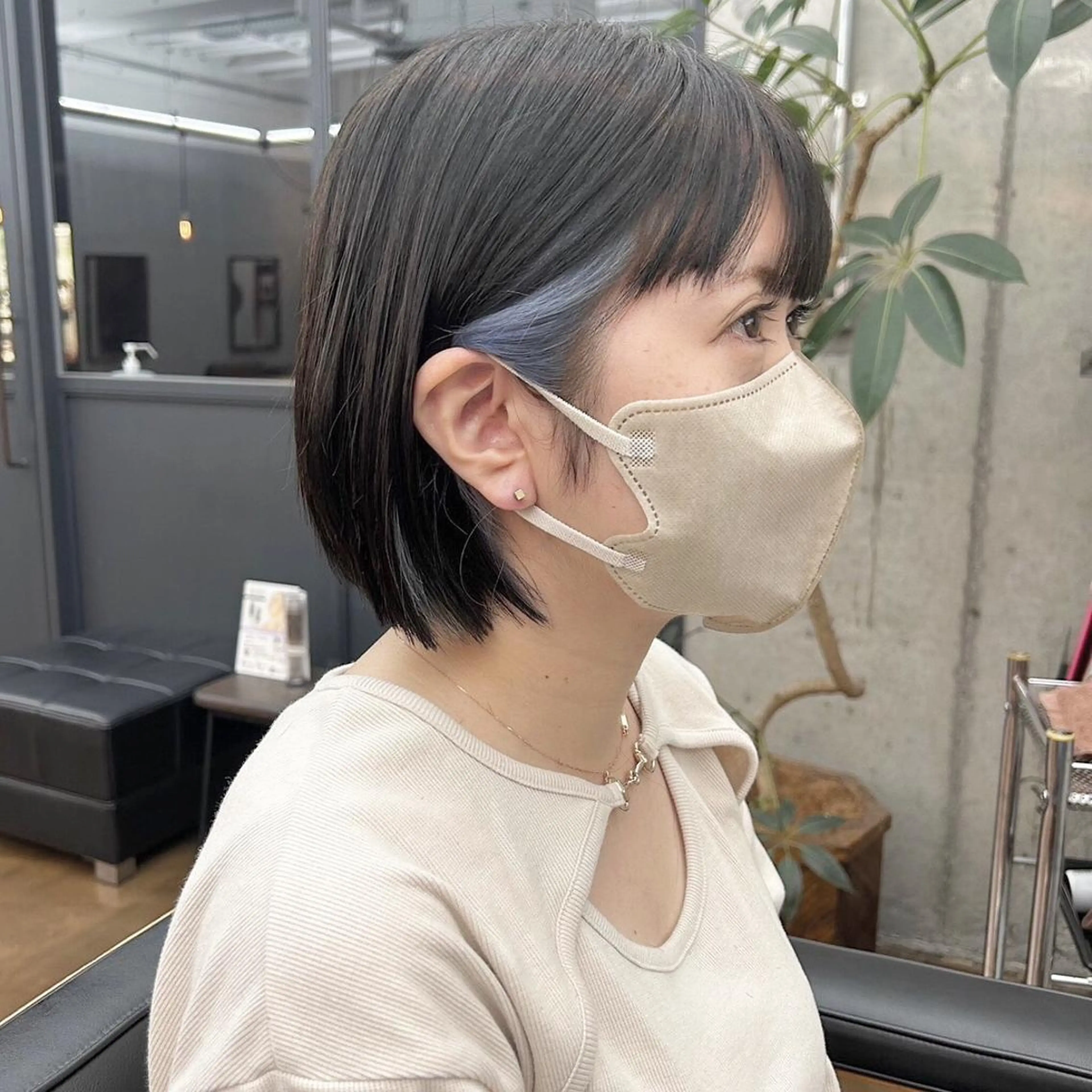 ショート カラー ブリーチ ブルーカラー ケアブリーチ デザインカラー ボブ カット ヘアカラー トリートメント ヘアセット ✂︎ウルフ・ショート ✂︎MIKUNIのヘアスタイル
