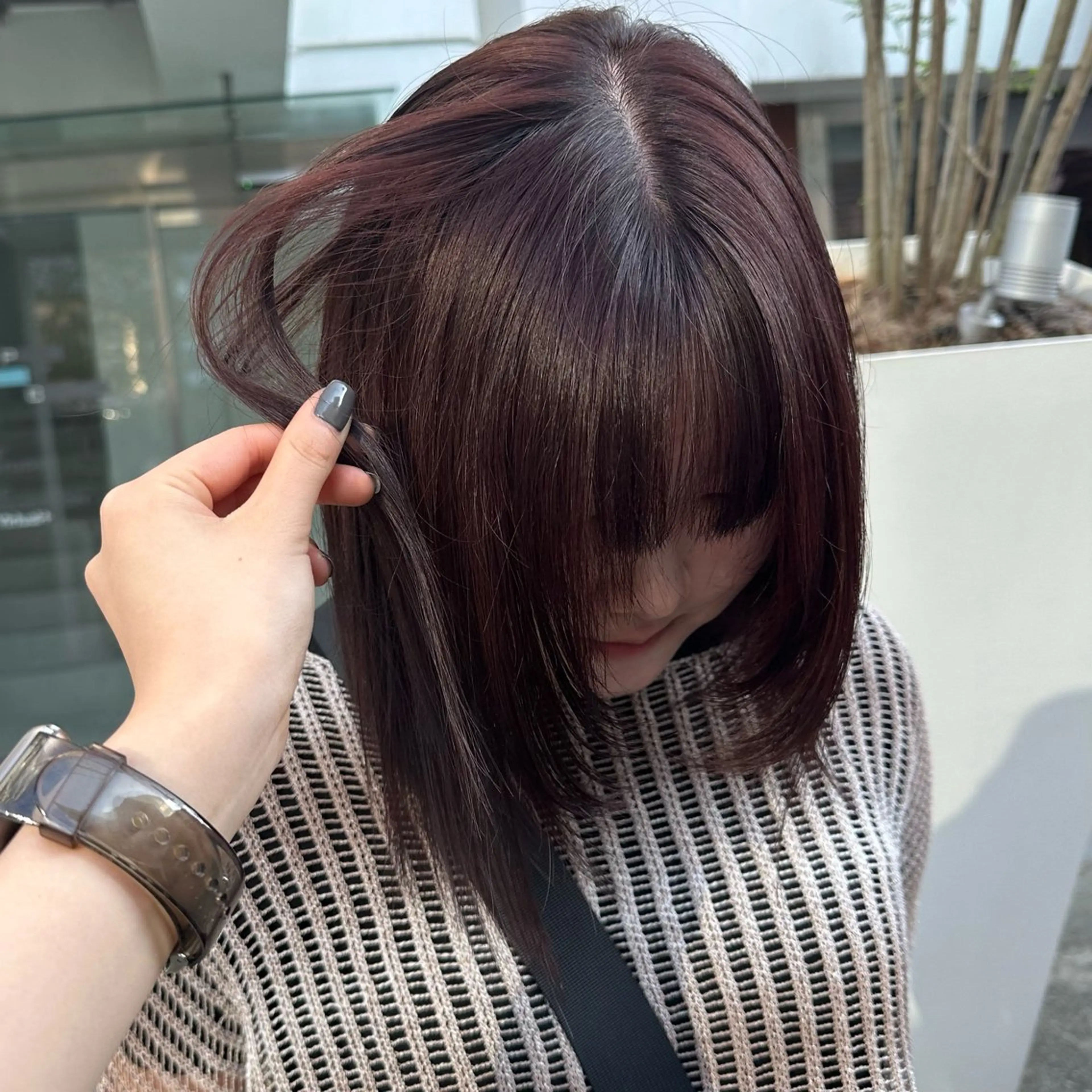 ショート カラー ブリーチ ボルドーカラー ハイトーンカラー ブリーチなしカラー ボブ カット ヘアカラー トリートメント REINA☁️透明感 カラー/ぷつっと♡のヘアスタイル