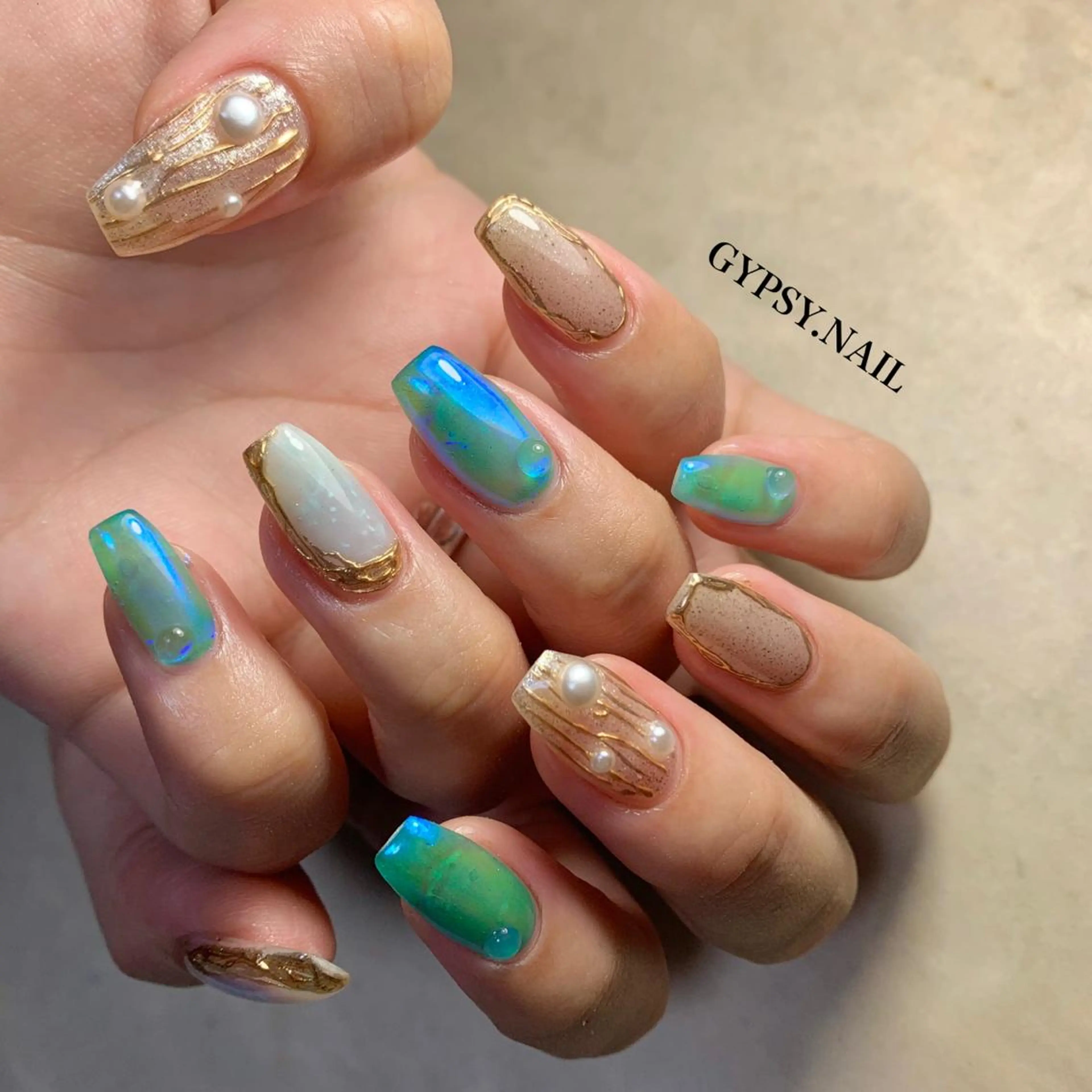 ネイル GYPSY.NAIL所属・GYPSY.NAIL akariのネイルデザイン