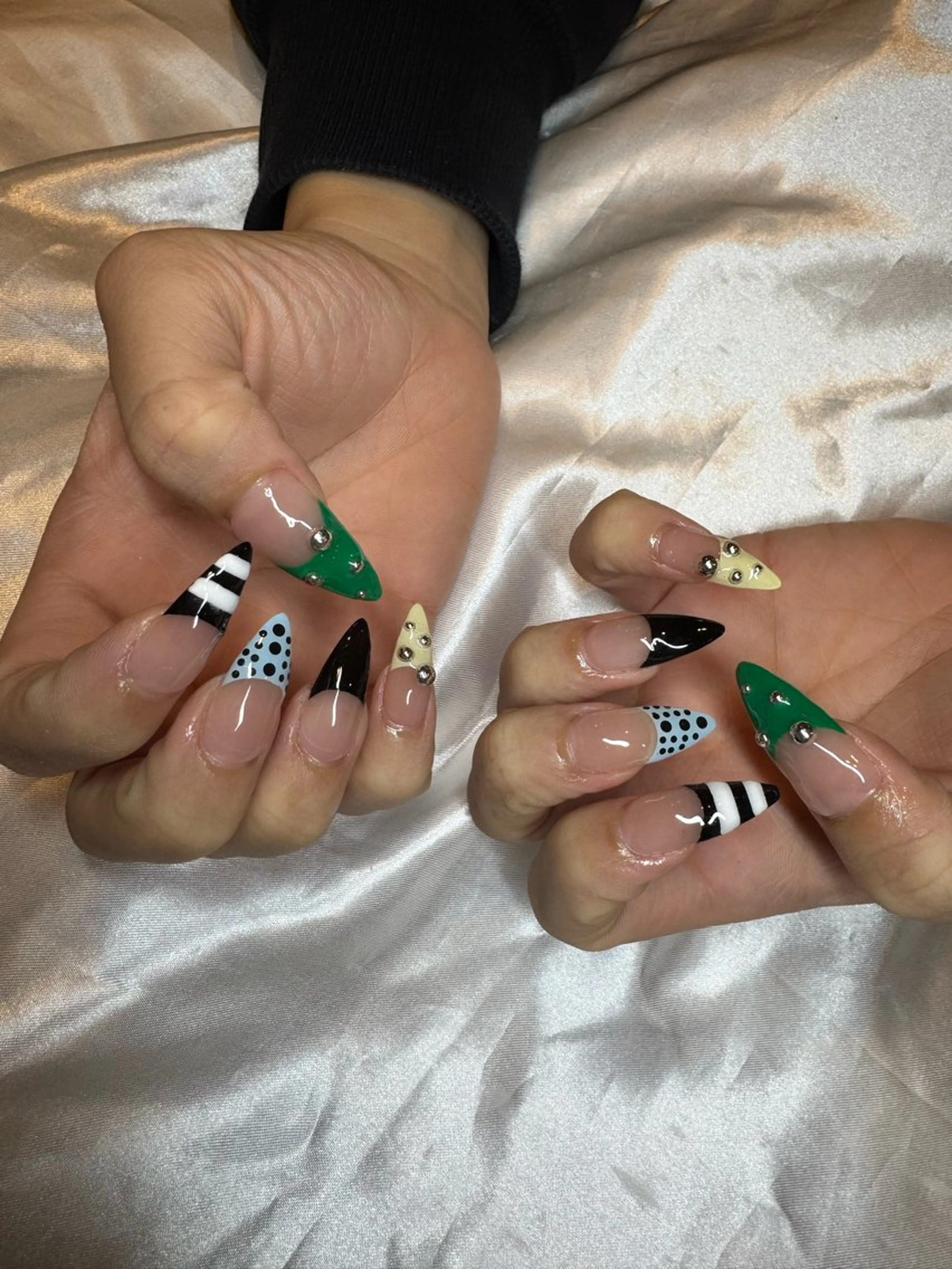 ネイル フットネイル 濱岡 咲のネイルデザイン