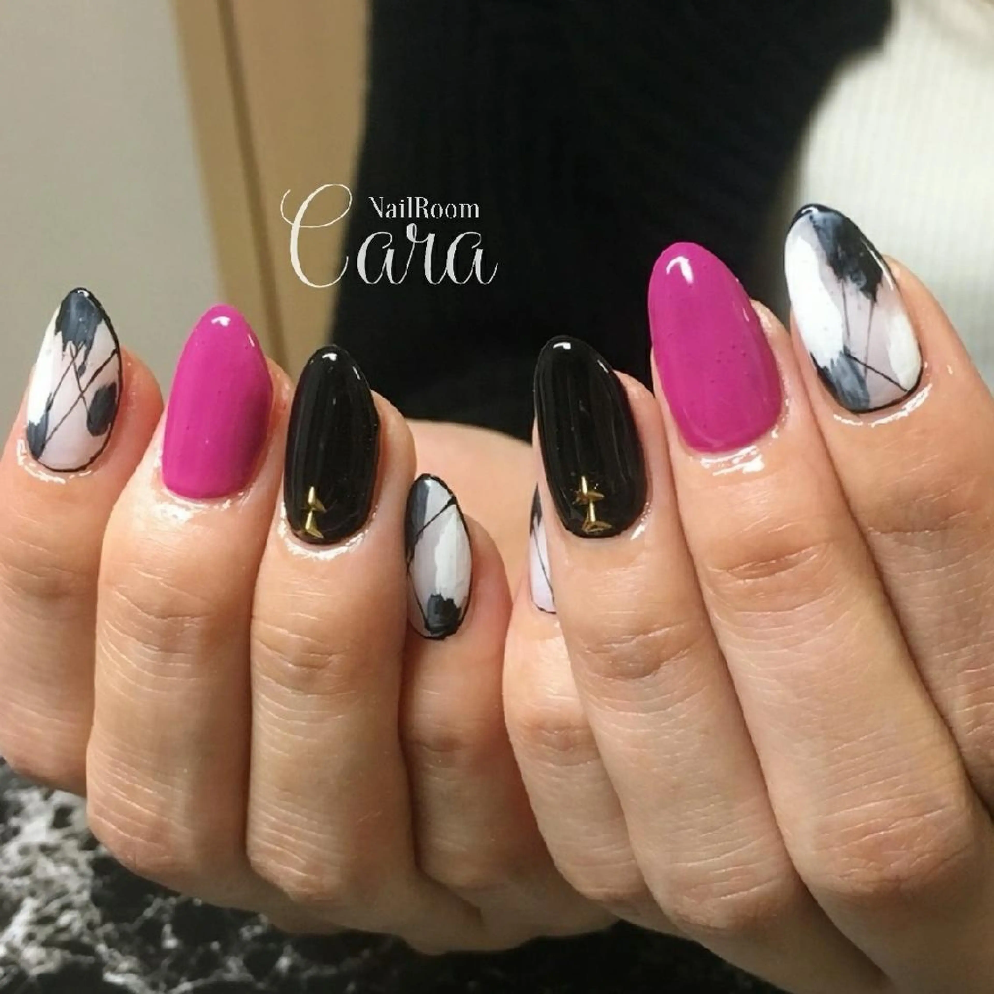 ネイル instinkt_ Mio Mizunoのネイルデザイン