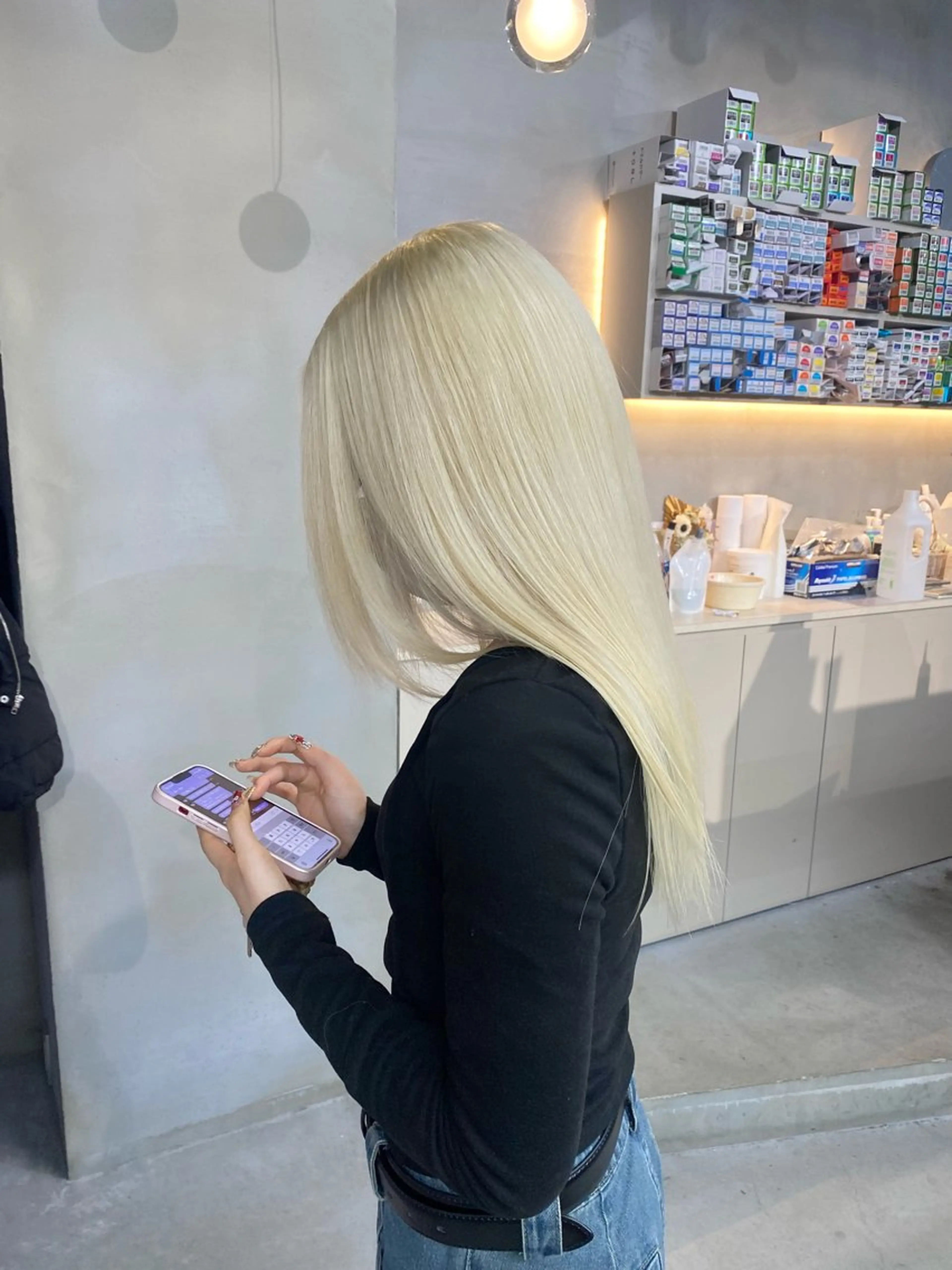 セミロング カラー ヘアカラー qulim所属・前橋 姫奈のヘアスタイル