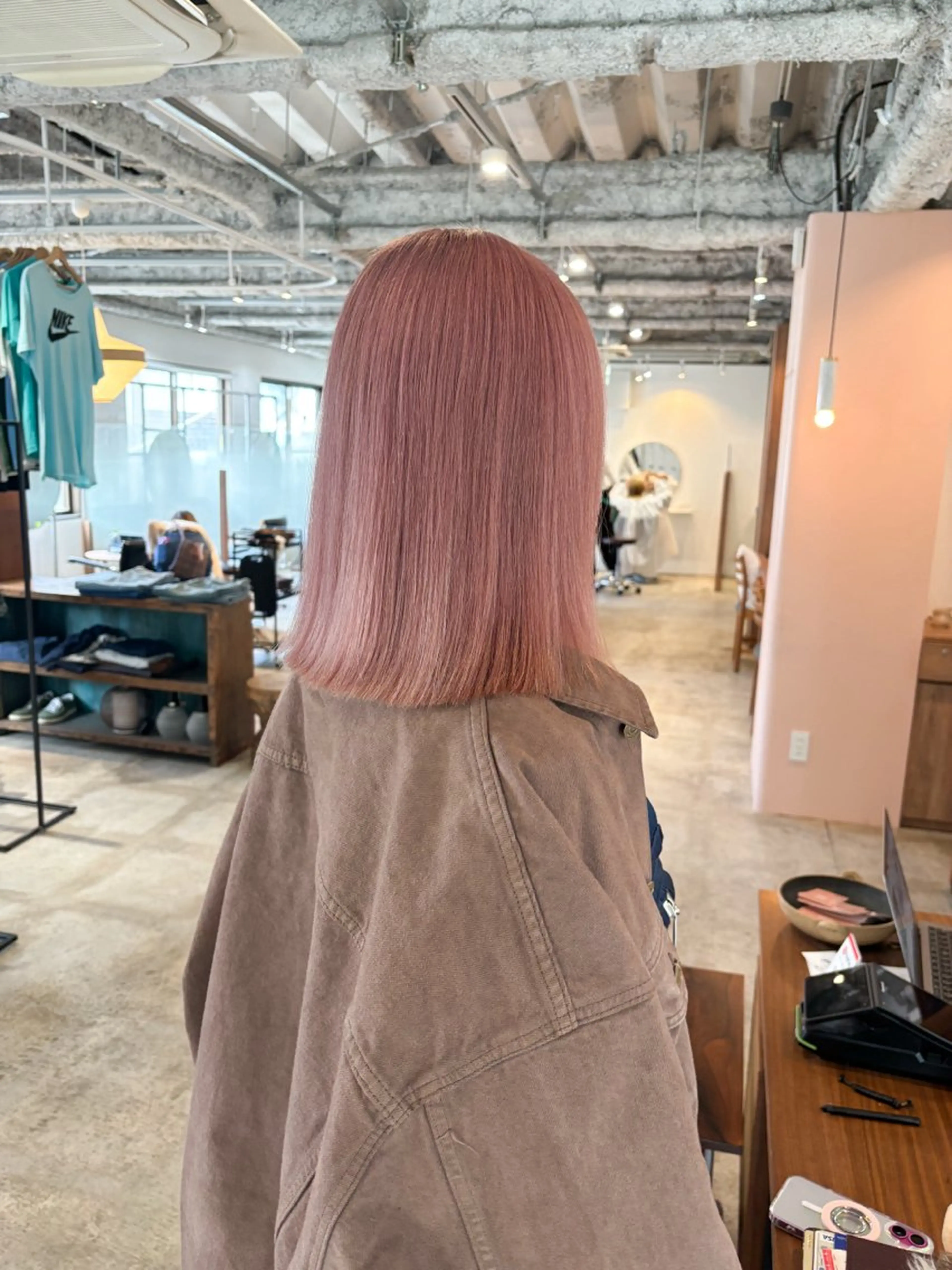 セミロング カラー ベージュカラー ピンクカラー ピンクベージュ カット ヘアカラー Takuma✨中目 ショート　ボブのヘアスタイル
