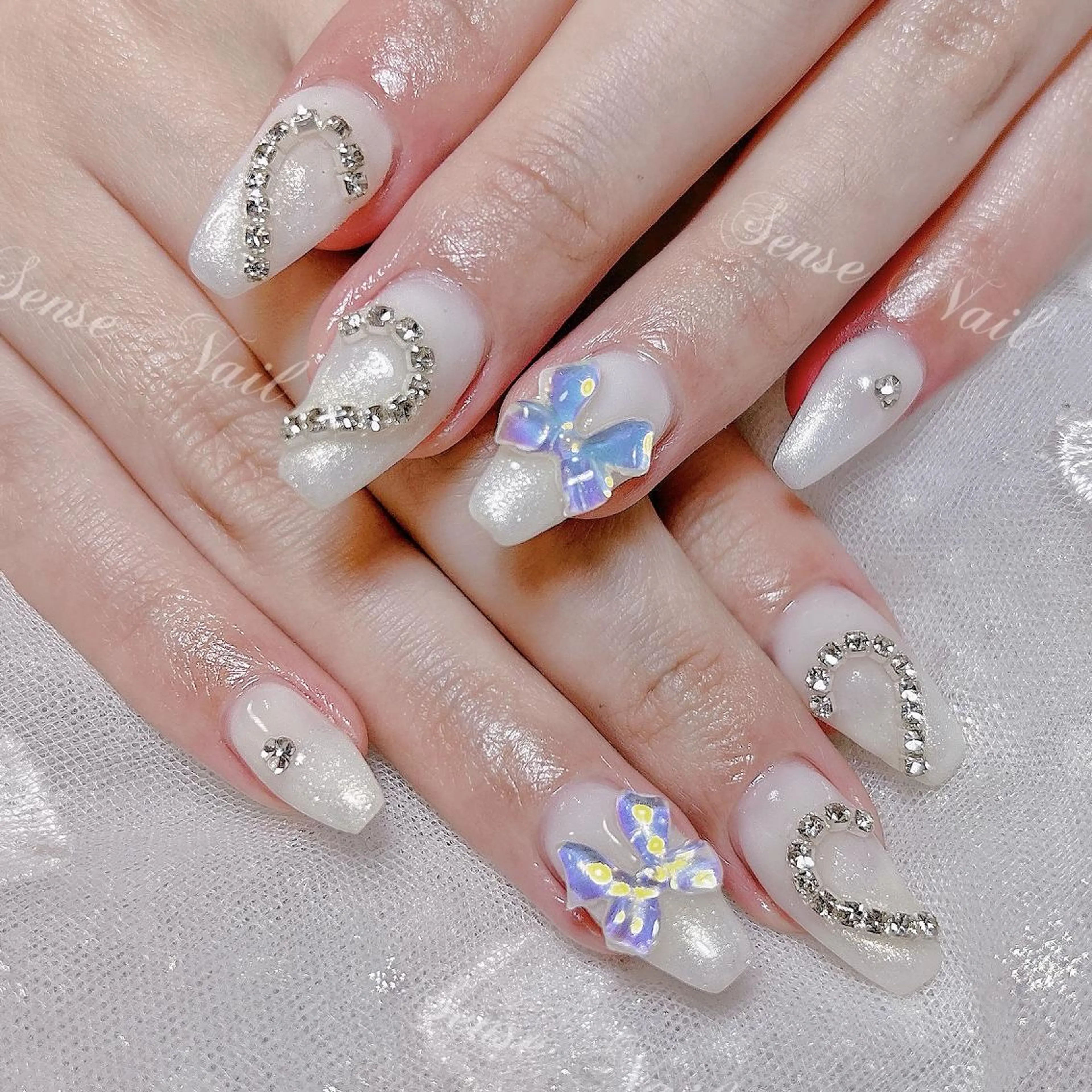ネイル Queening 🦋のネイルデザイン