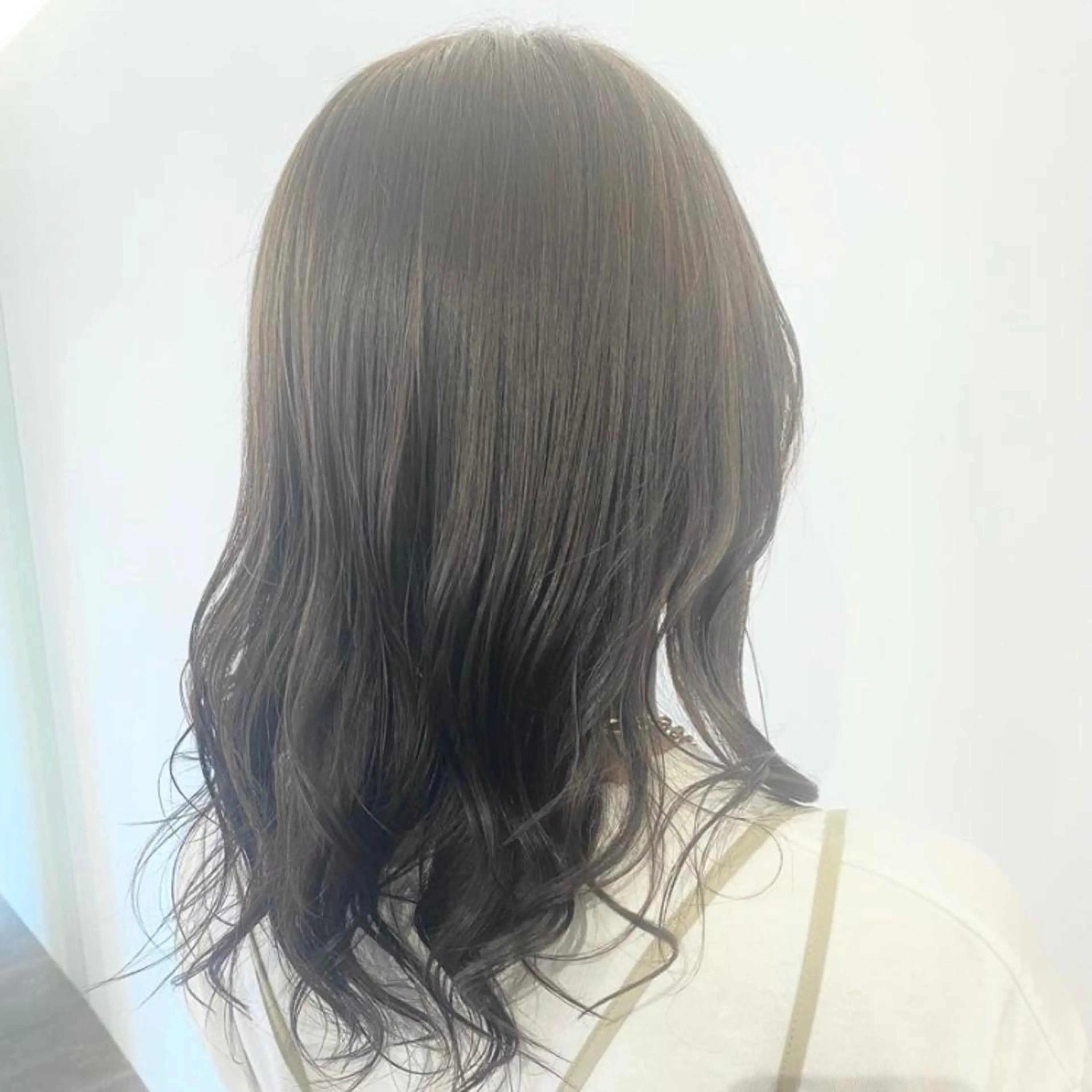 カラー ブリーチ グレージュ アイスグレージュ 🫧カラー＆エクステ 専門🤍松下🫧のヘアスタイル
