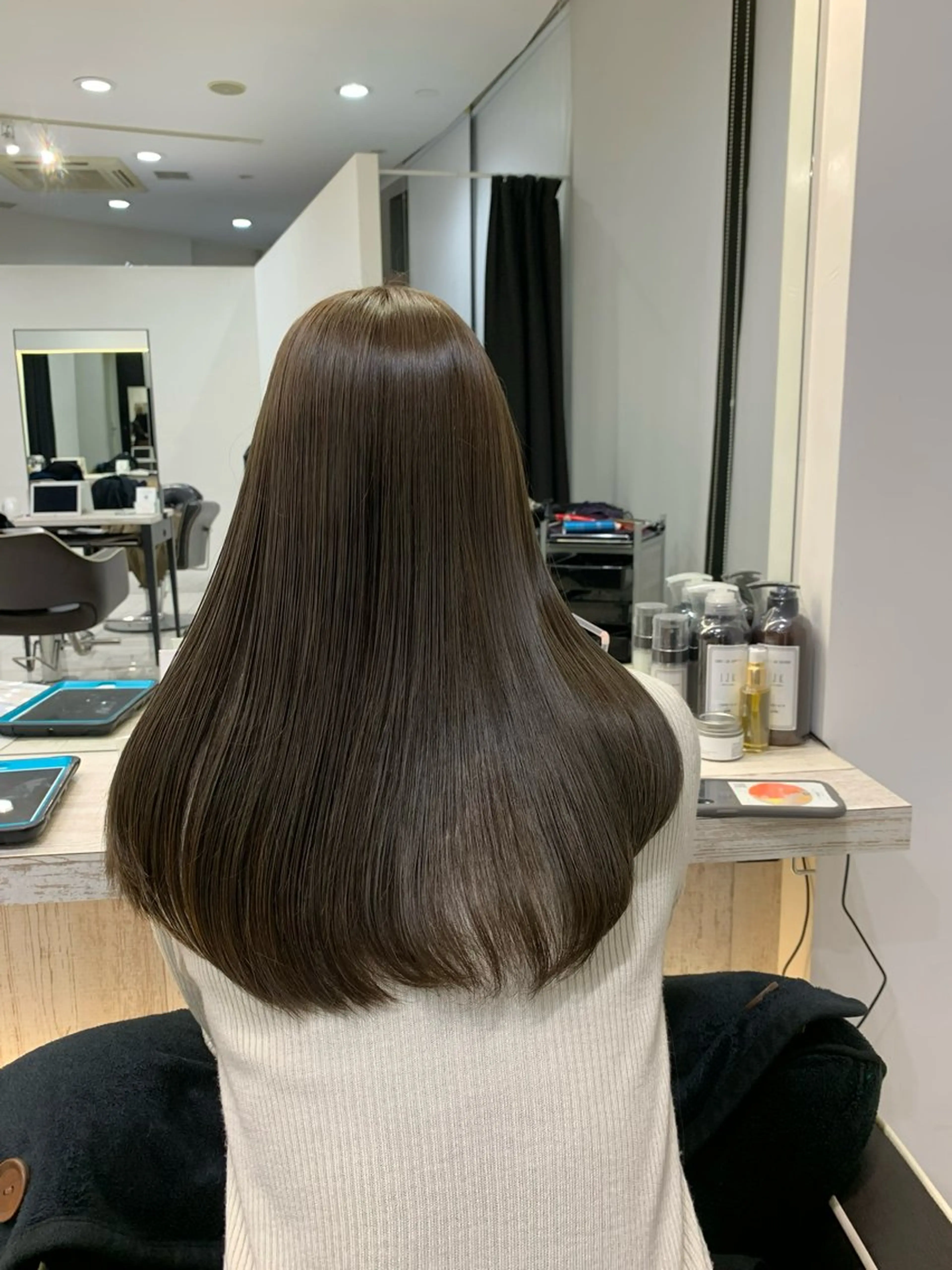 ロング カラー ゆあ♡ 髪質改善×美髪矯正のヘアスタイル