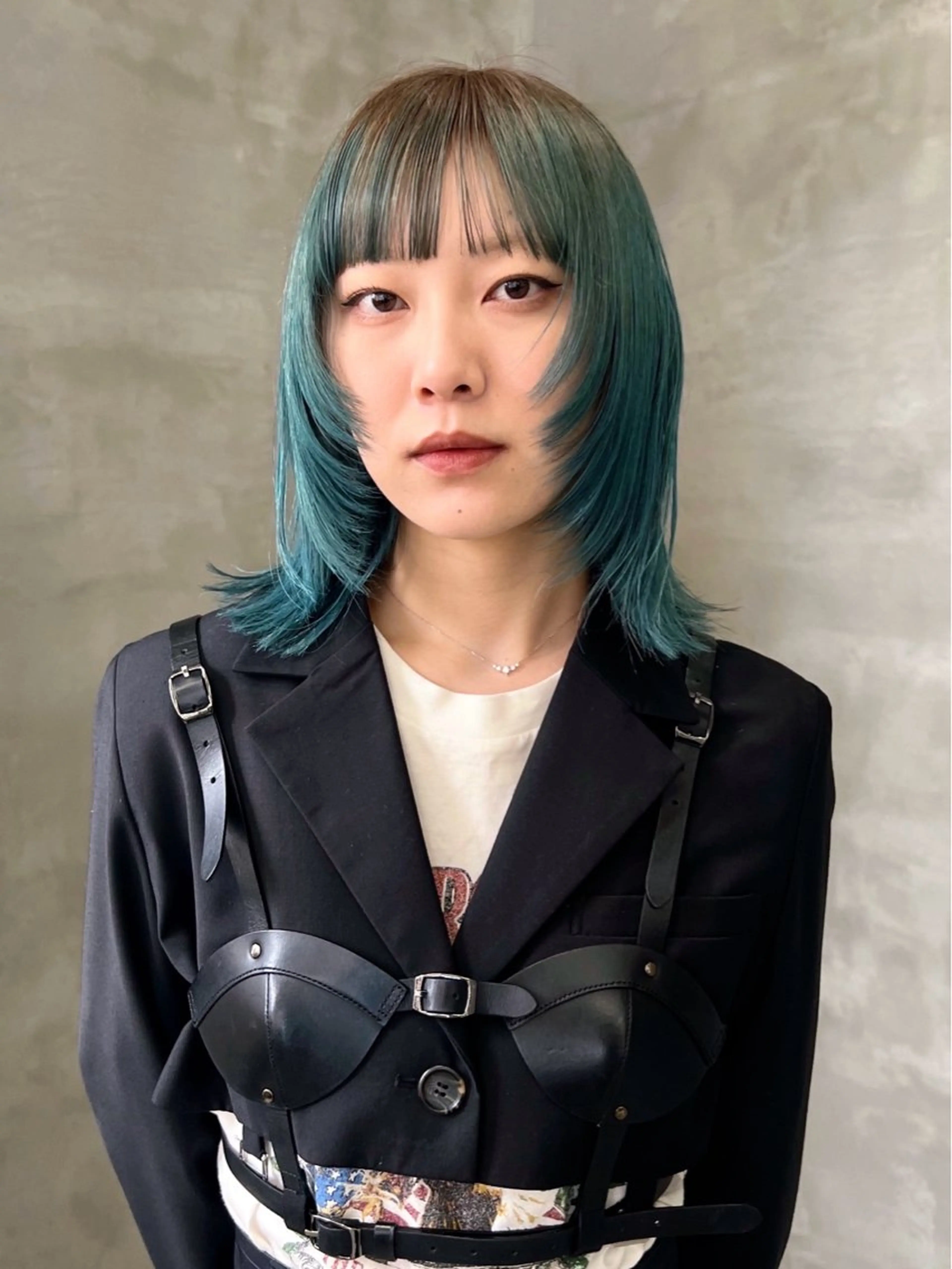 ミディアム カラー ウルフカット カット ヘアカラー トリートメント 似合わせスタイル Kaito🦕のヘアスタイル