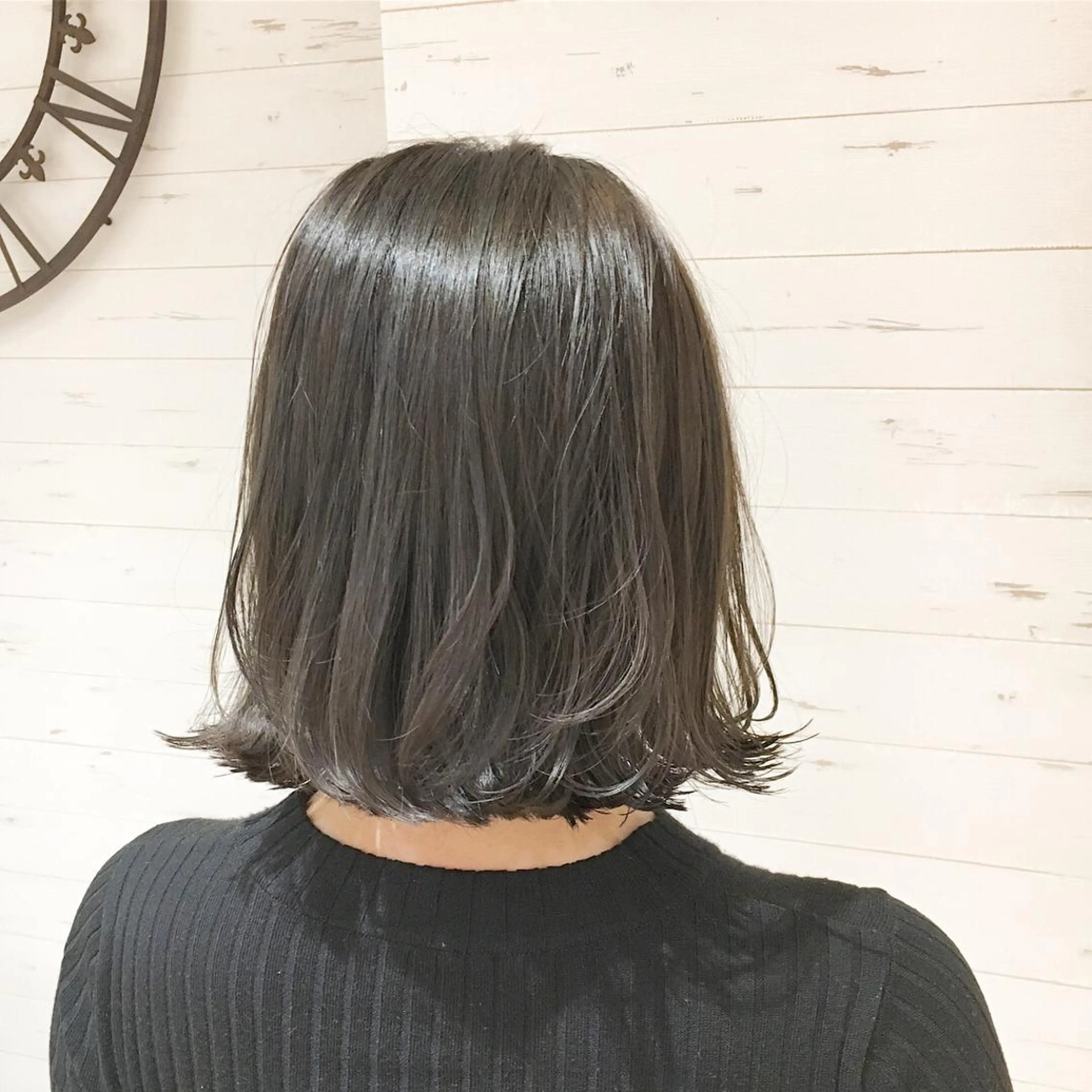 ショート カラー ヘアアレンジ アッシュ ブルーカラー ブルージュ 透明感カラー グラデーションカラー ヘアカラー トリートメント ヘッドスパ ✨艶髪✨透明感✨ 山内大樹のヘアスタイル