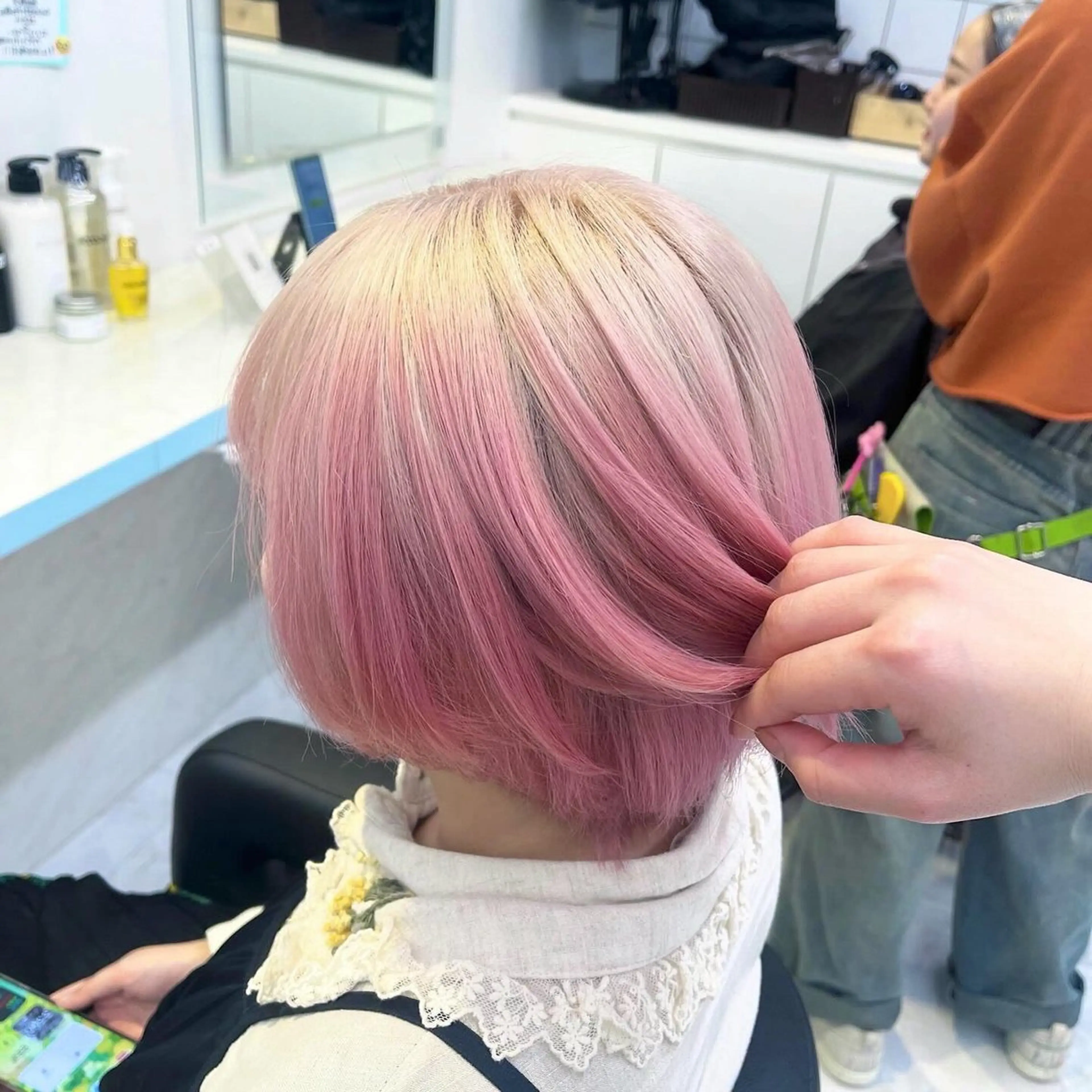 ショート カラー ヘアカラー トリートメント ブリーチカラー 🩵MIZUKIのヘアスタイル