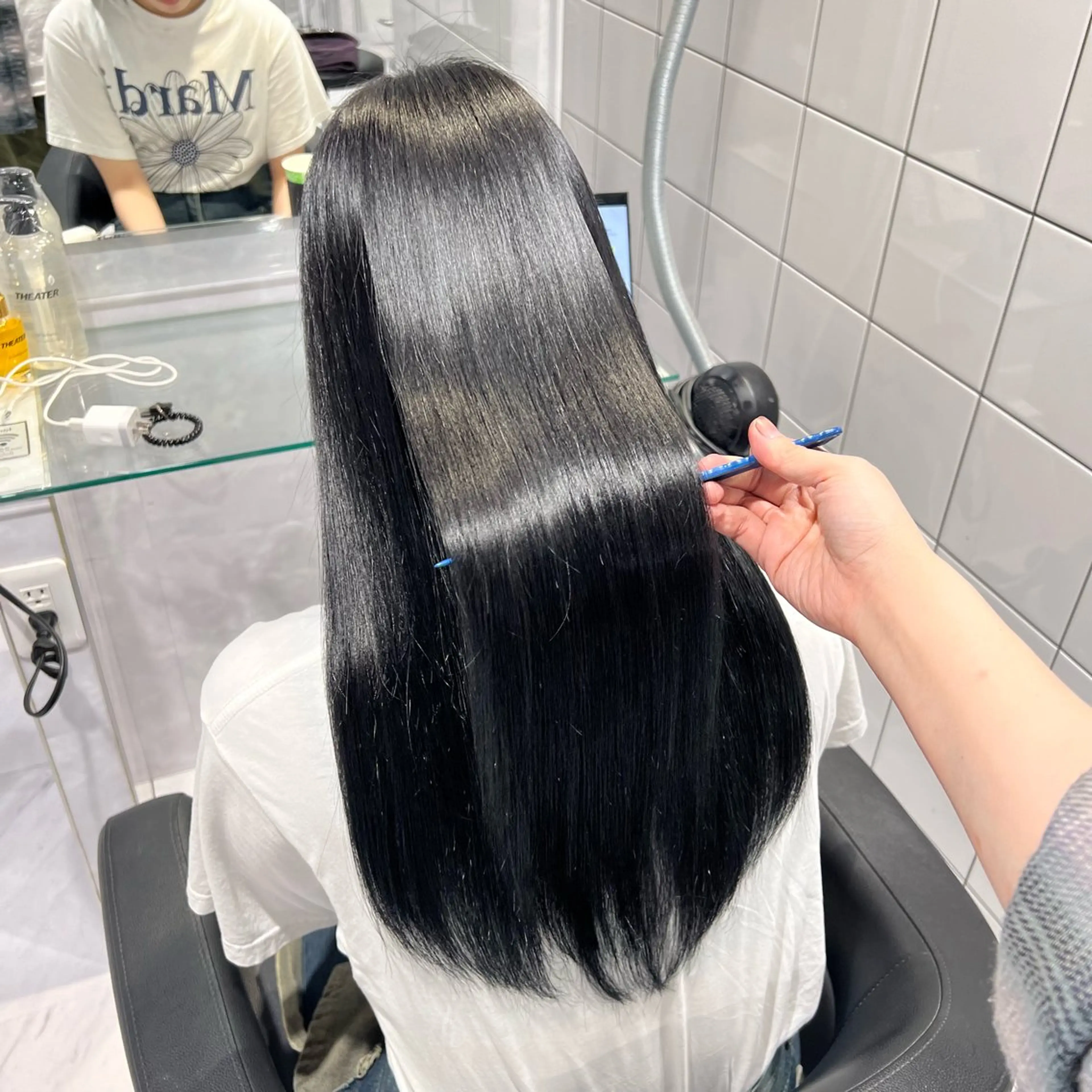 ロング ヘアアレンジ ボブ くせ毛 髪質改善 縮毛矯正 トリートメント カット 縮毛矯正 トリートメント 🦋重くない暗髪🦋 Hana🦋のヘアスタイル