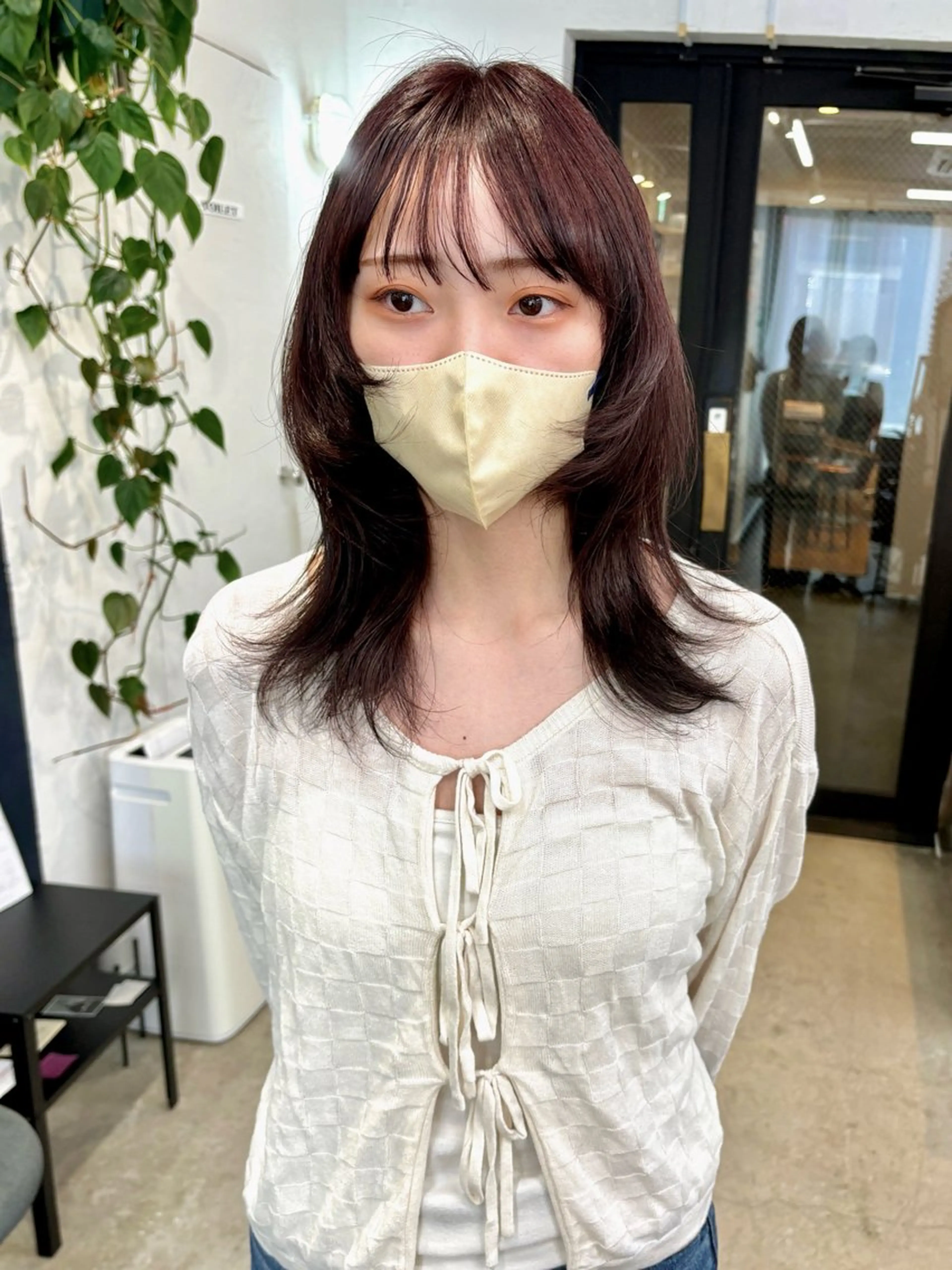 セミロング カラー ブリーチ ブラウンカラー カシス 透明感カラー ラベンダーカラー ヘアカラー 暖色カラー/天神/ ヘイマサクラのヘアスタイル