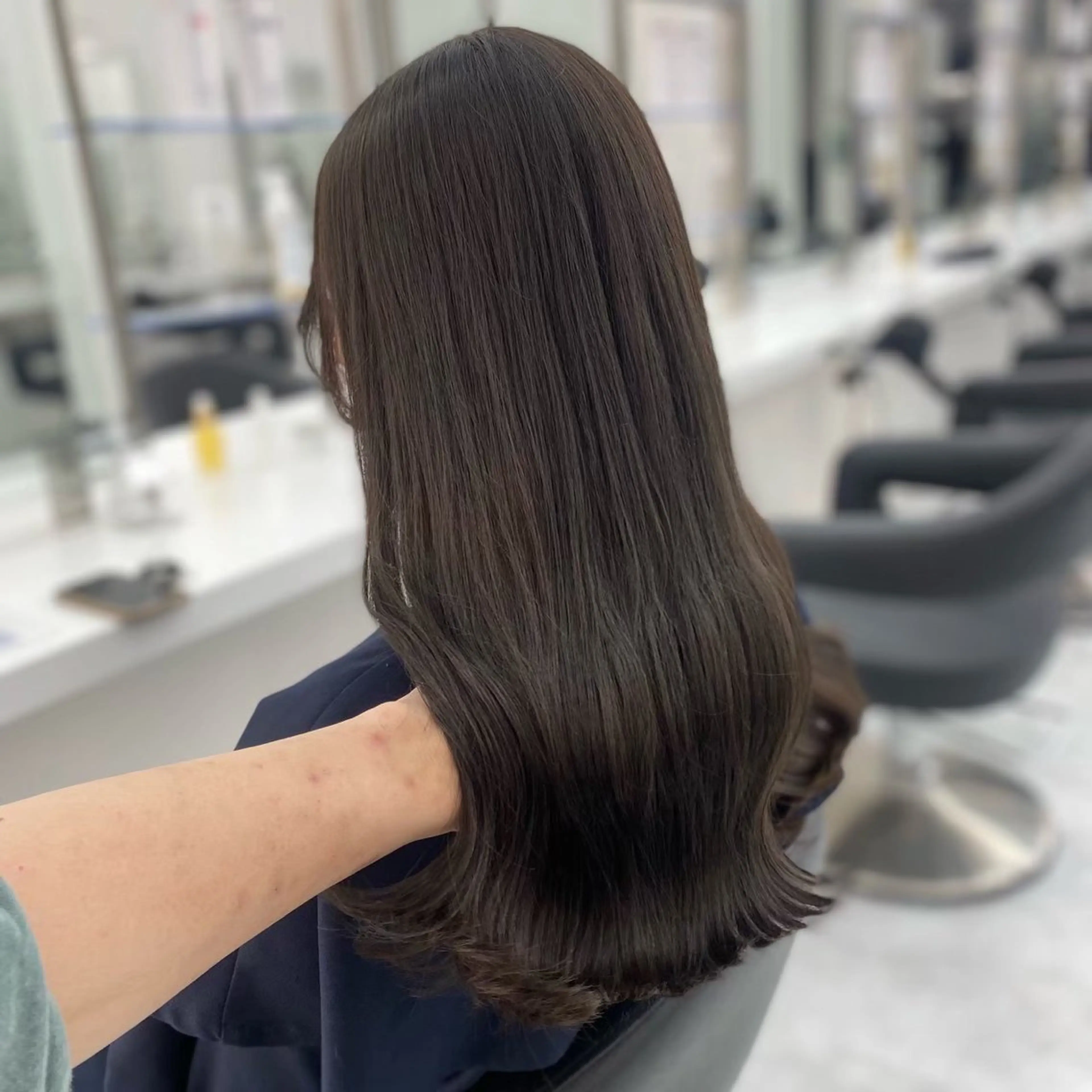 ロング ヘアカラー 大人上品🤍明るめ ベージュ🤍REOのヘアスタイル