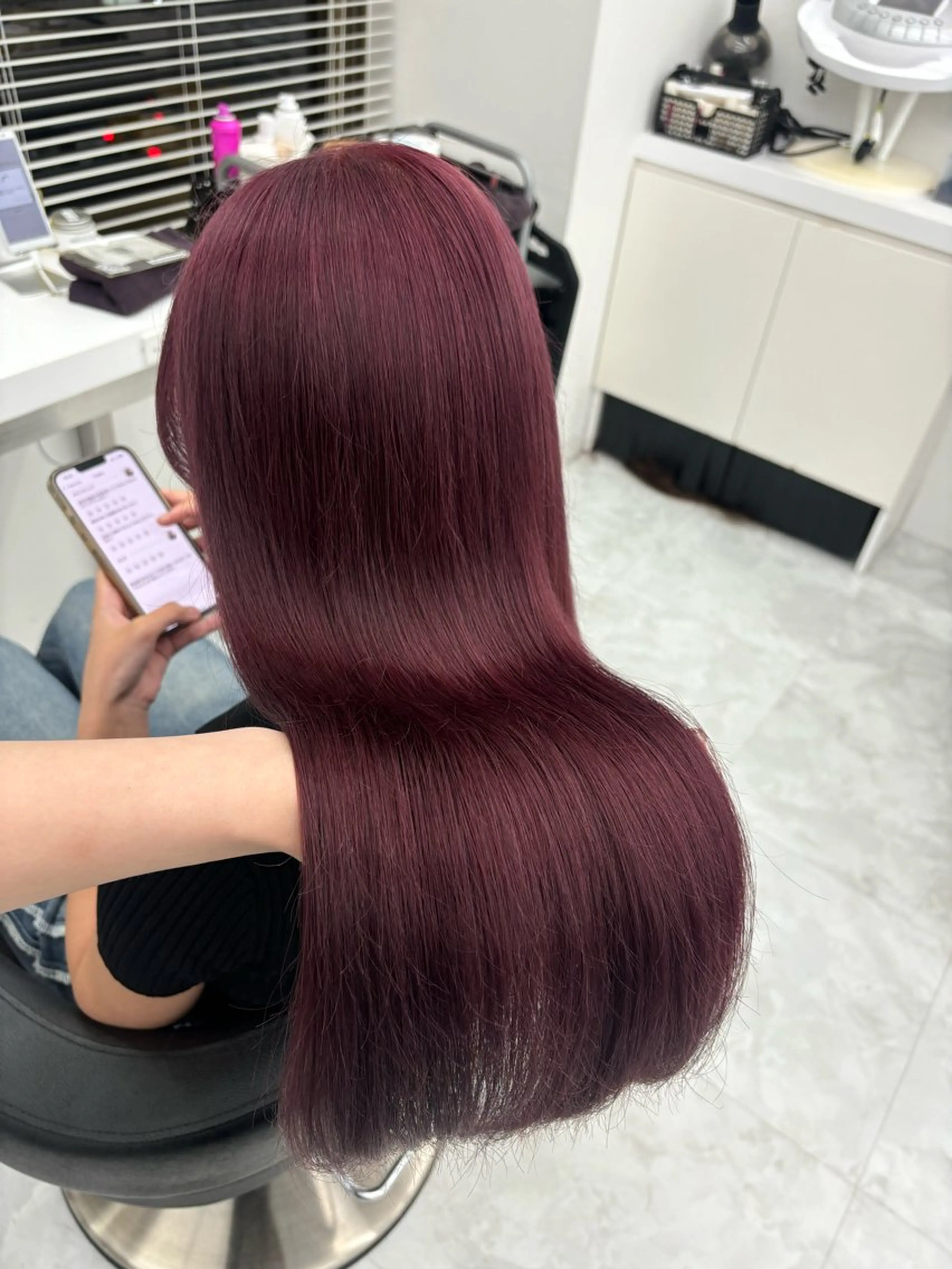 ロング カラー カット ヘアカラー トリートメント ヘッドスパ ヘアセット 韓国レイヤー ハッシュカットのヘアスタイル