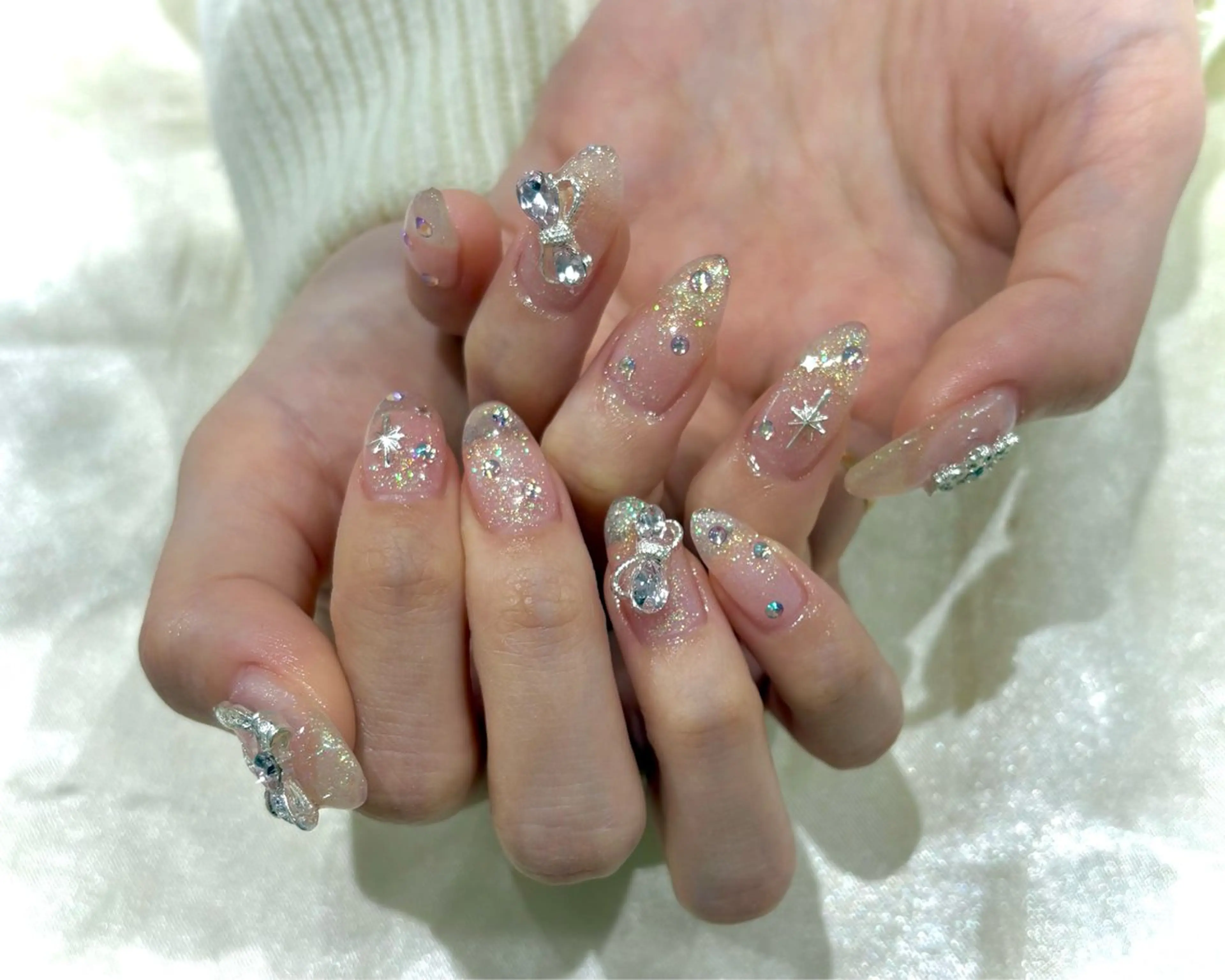 ネイル キラキラネイル ピンク シルバー ハンドネイル Nail salon Cielel⟡Ayaのネイルデザイン