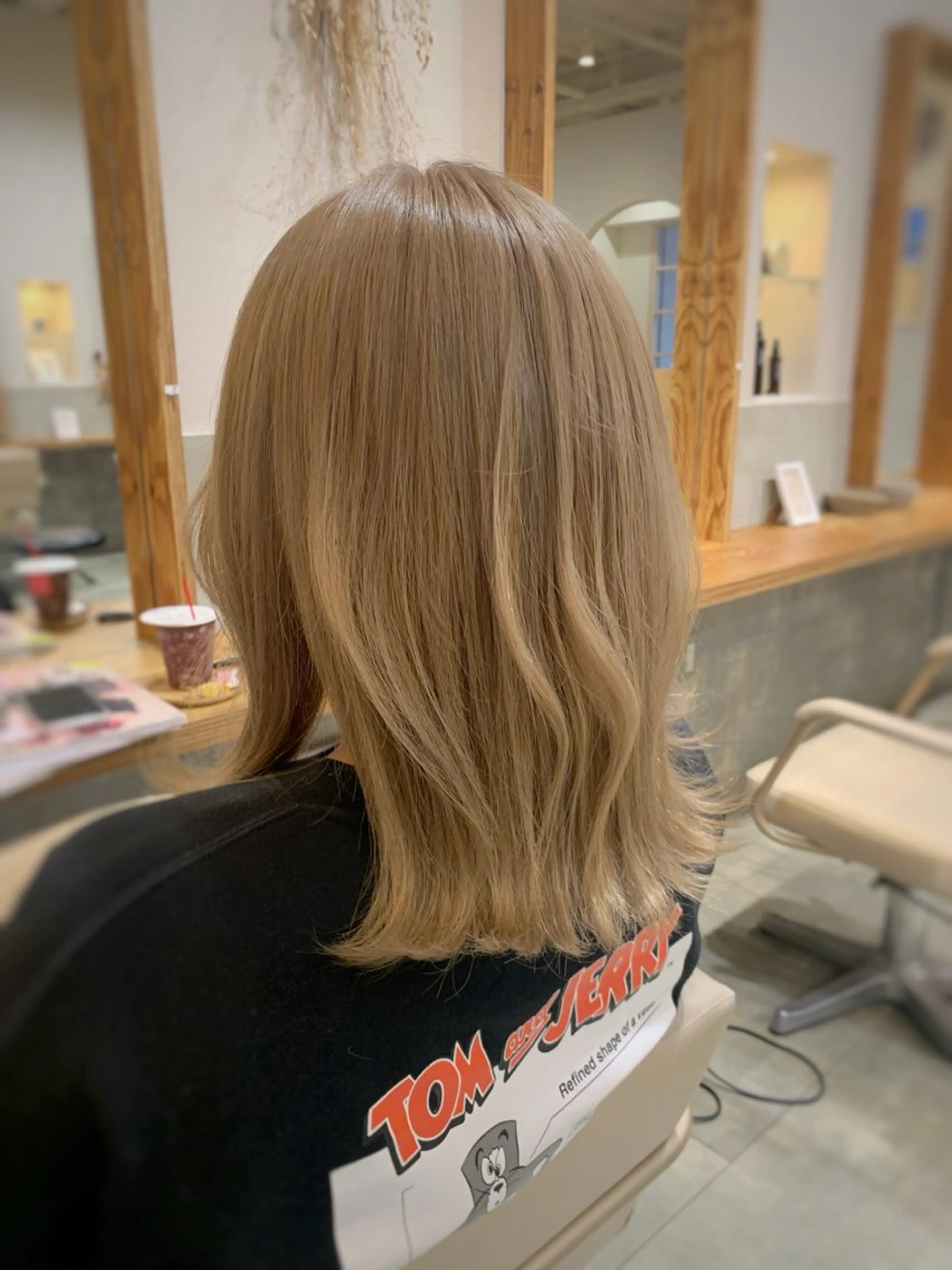 ミディアム カラー ベージュカラー ブリーチ 透明感カラー ダブルカラー ブリーチなしベージュ 特化 松村 茶屋町のヘアスタイル