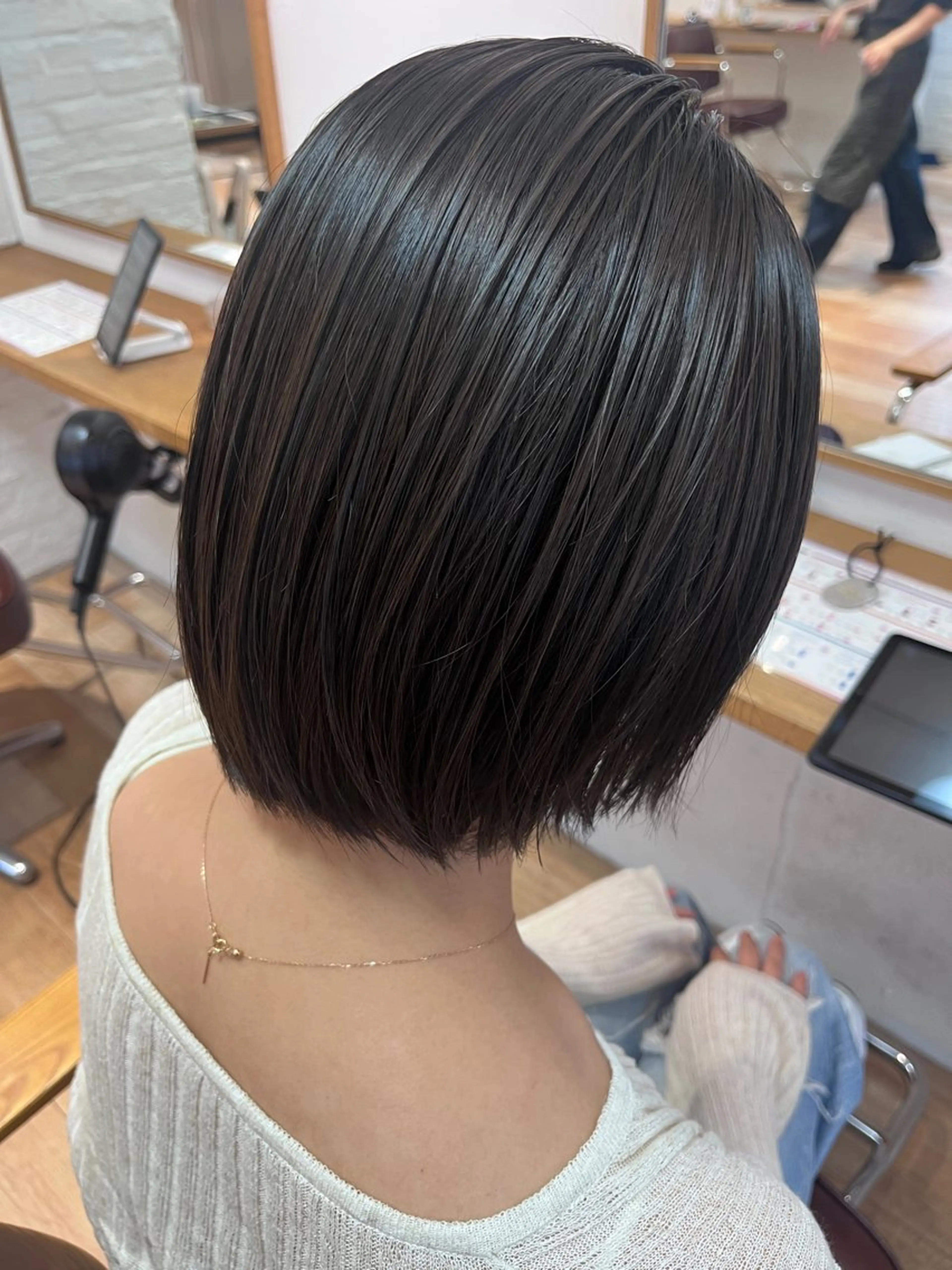 ミディアム カラー カット ヘアカラー トリートメント スッと馴染むhair /ヨシダトモキのヘアスタイル
