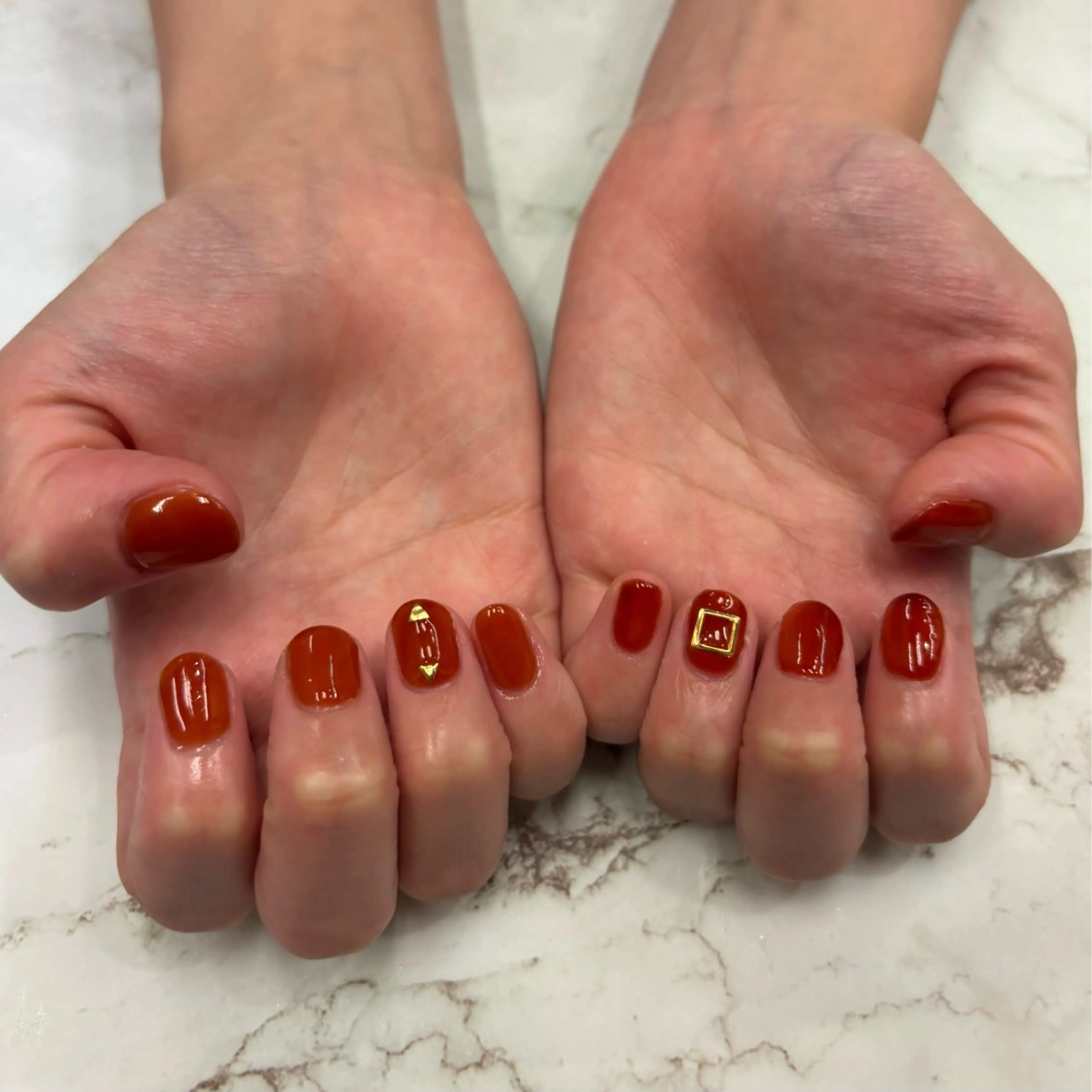 ネイル ワンカラーネイル Honey Bee所属・Honey Bee Mikuのネイルデザイン