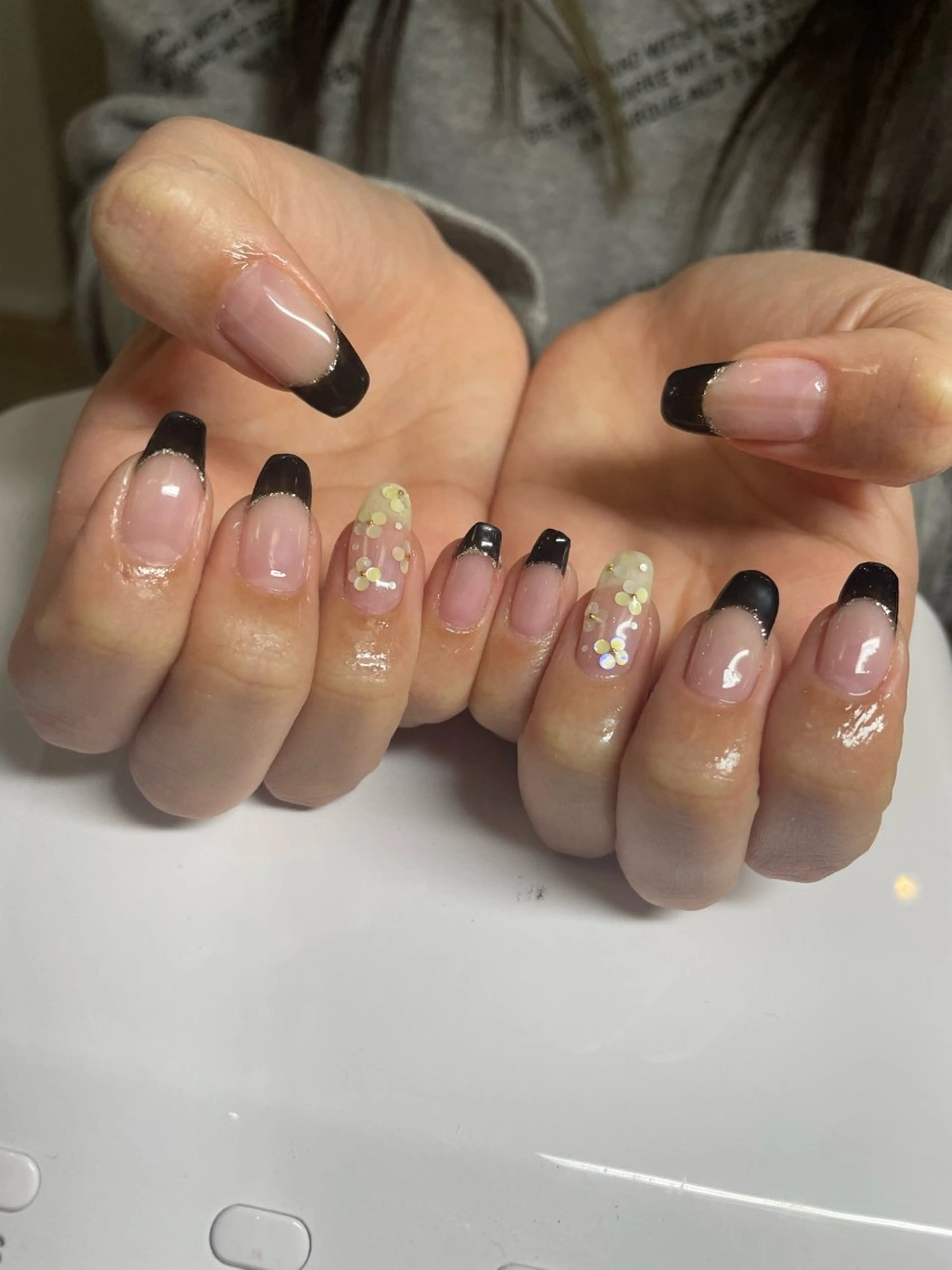 ネイル フレンチネイル love girlのネイルデザイン