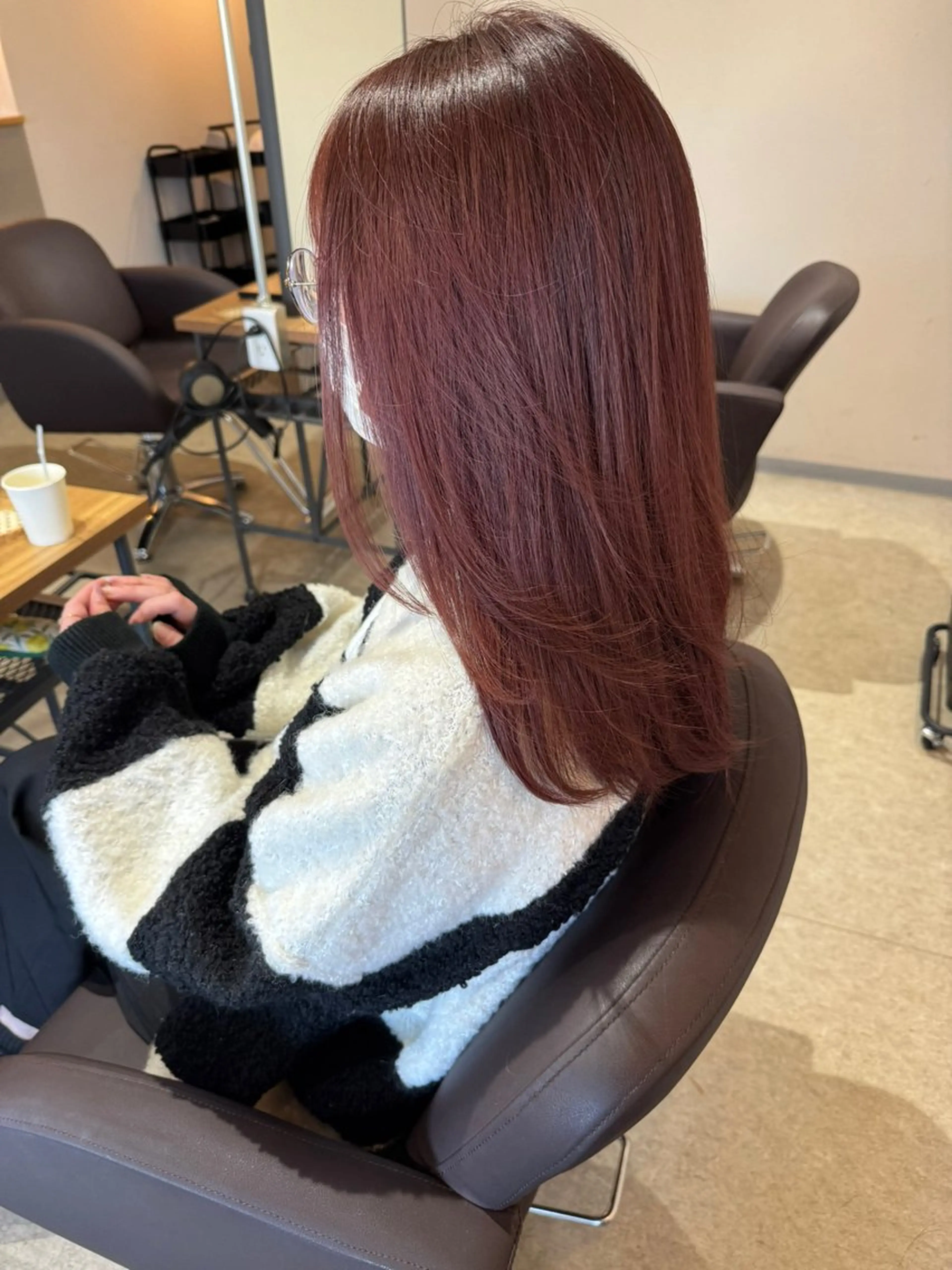 ミディアム ✨艶ブリーチカラー✨ ✨艶髪ストレート✨のヘアスタイル