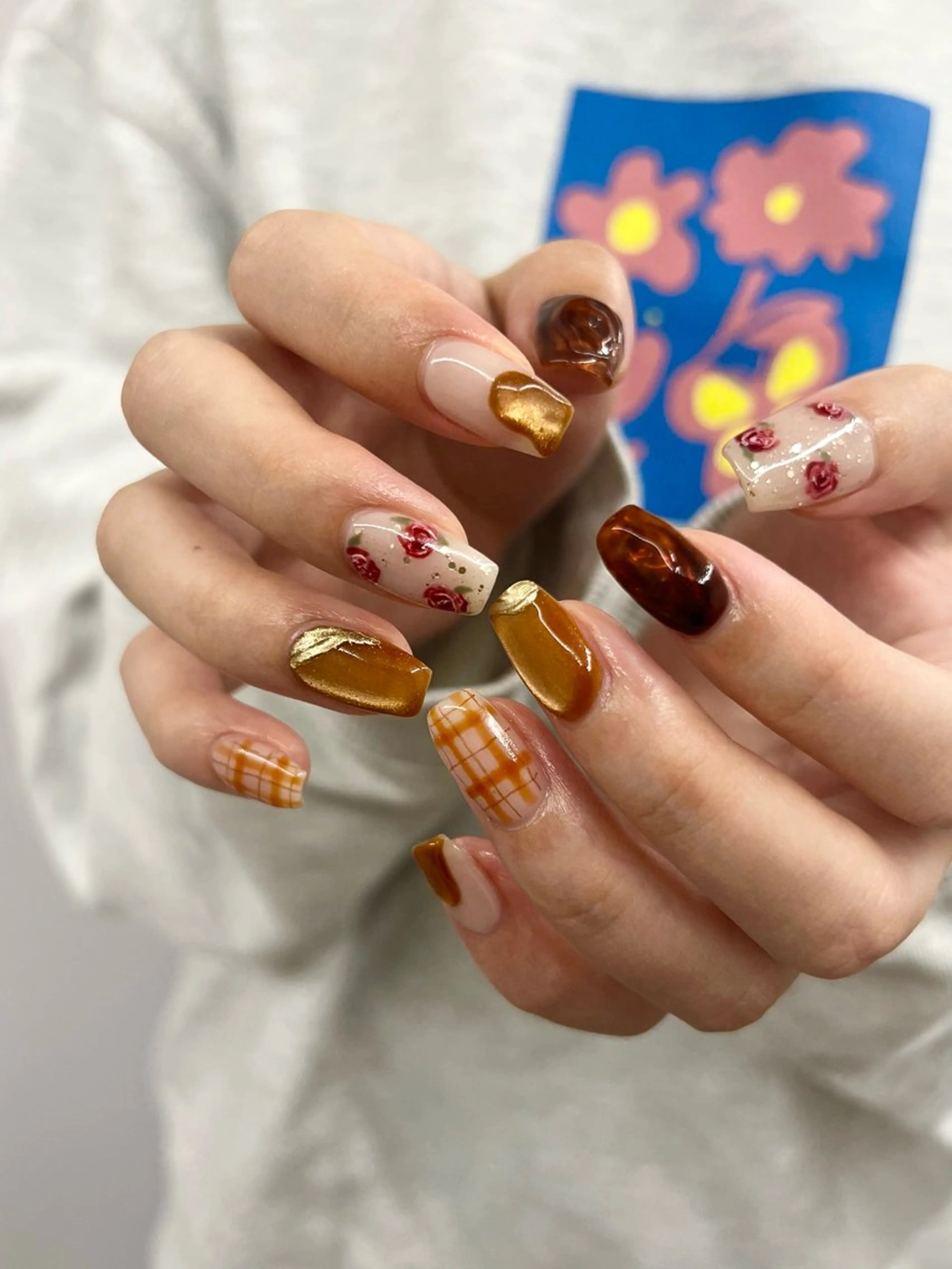 ネイル ブラウン ジェルネイル マグネットネイル ニュアンスネイル パラジェル ハンドネイル ハンドケア Bana_ Nailのネイルデザイン