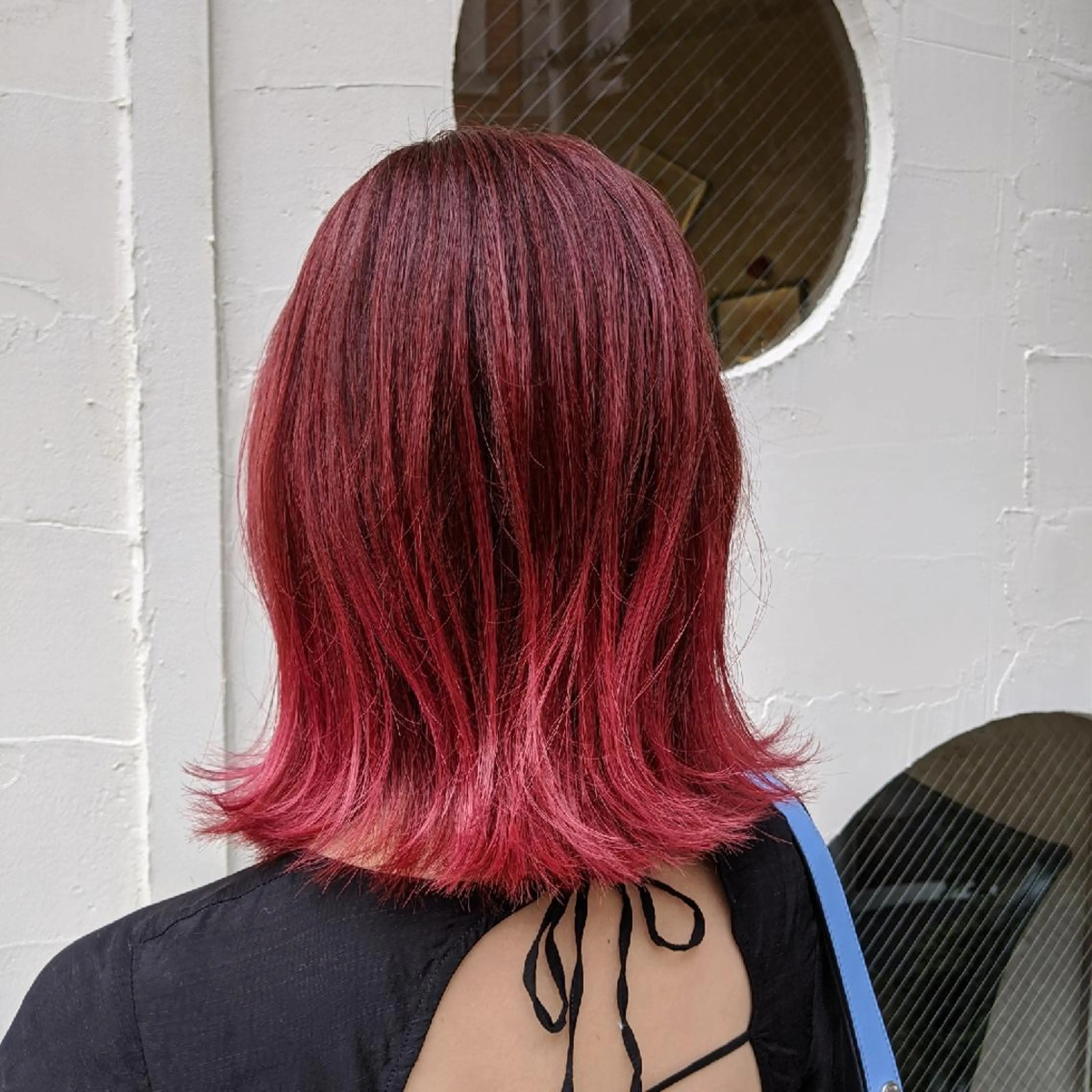 ショート カラー ピンクカラー レッドカラー カット ヘアカラー ヘアセット Ruheplatz所属・HIKARI＠ Ruheplatzのヘアスタイル