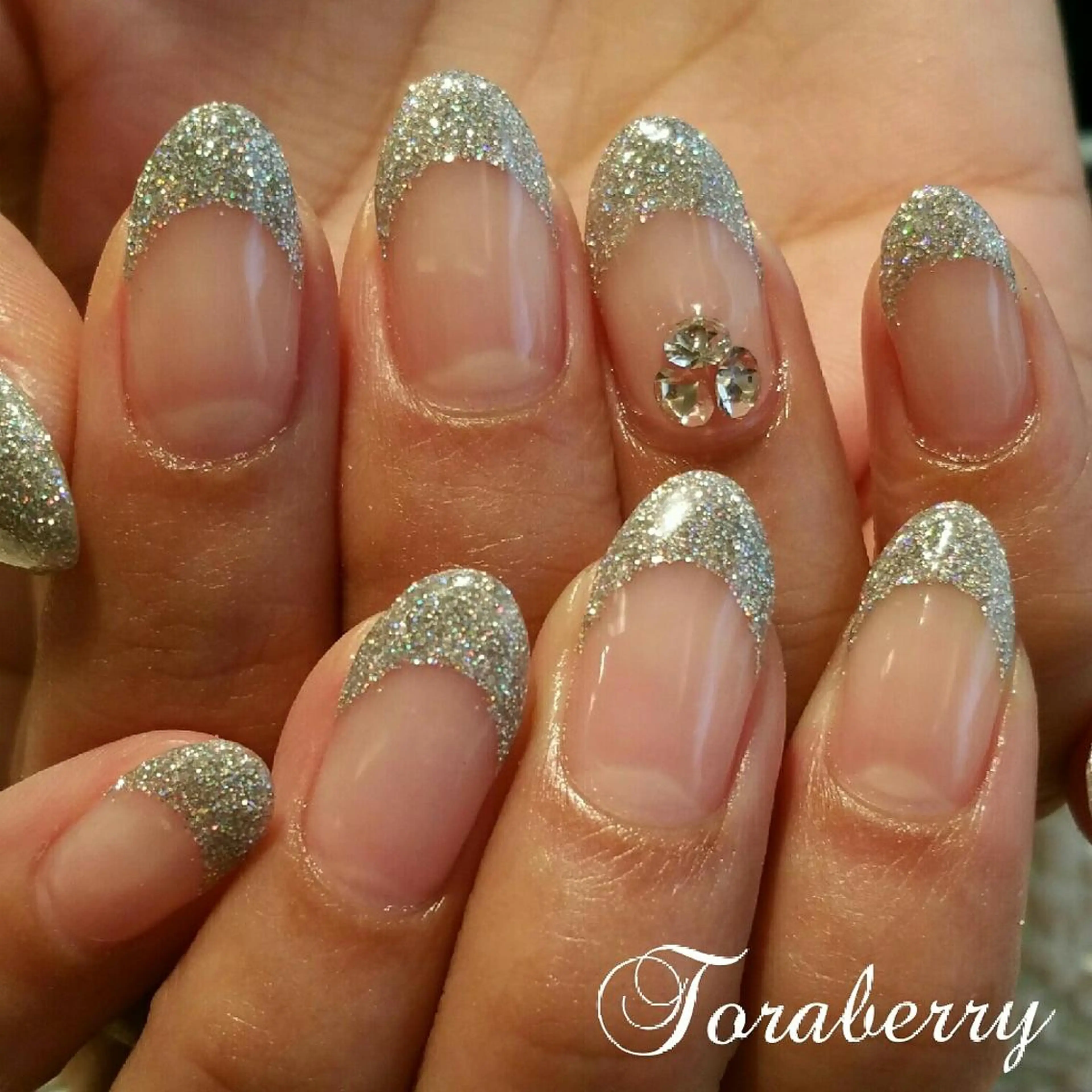 ネイル フレンチネイル ラメ(グリッター) ネイリスト なつみのネイルデザイン