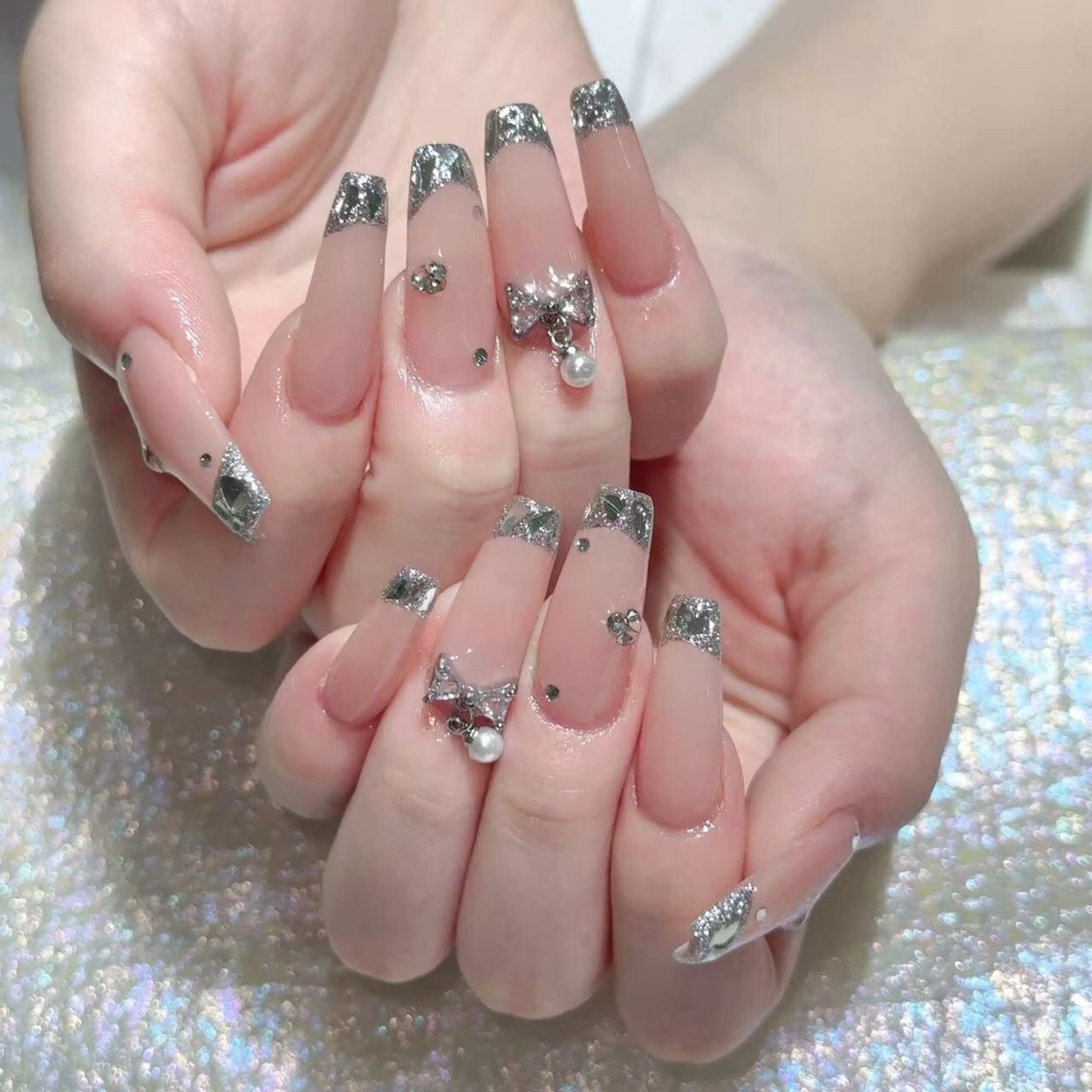 ネイル ハンドネイル Queens テイのネイルデザイン