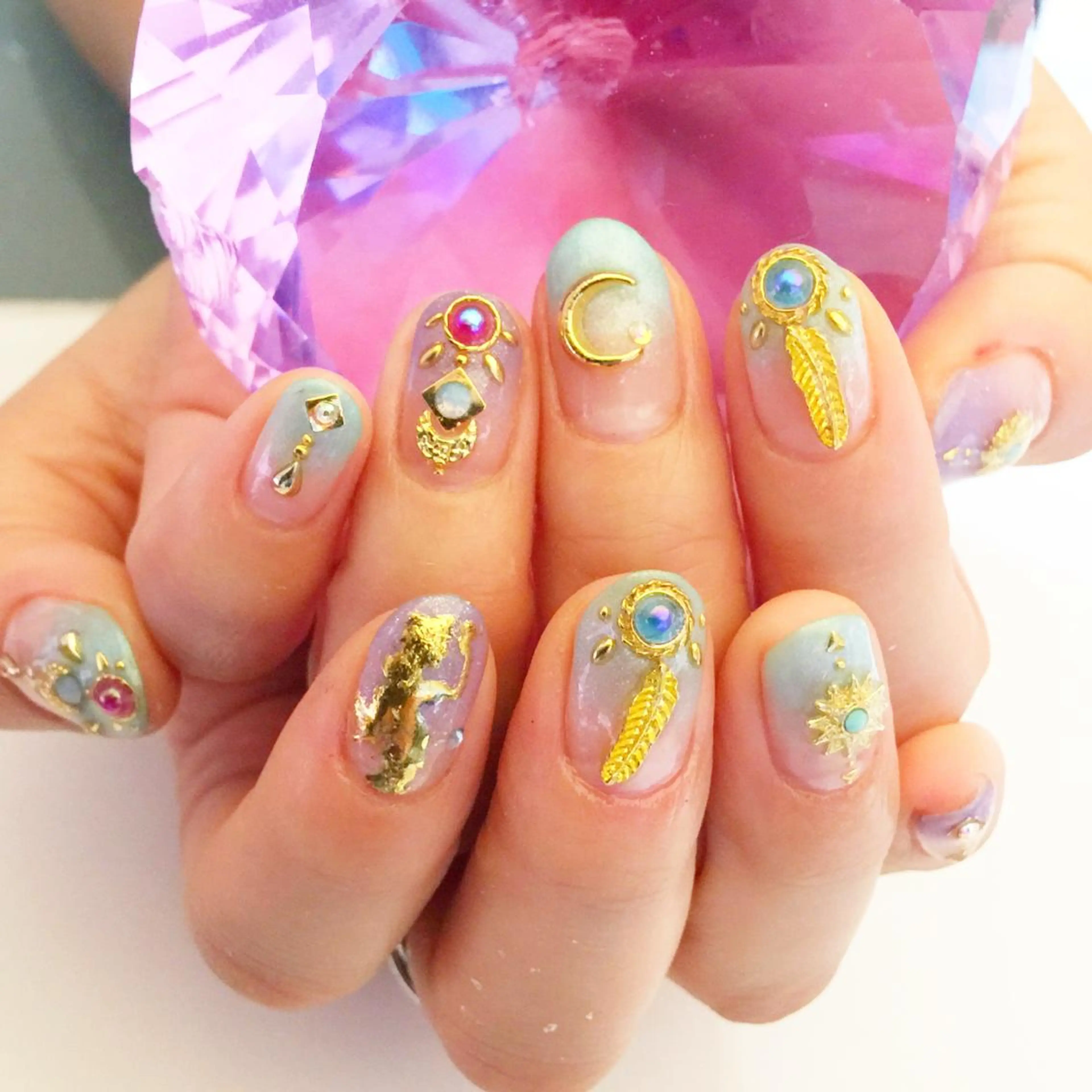 ネイル ジェルネイル YUN 💅のネイルデザイン