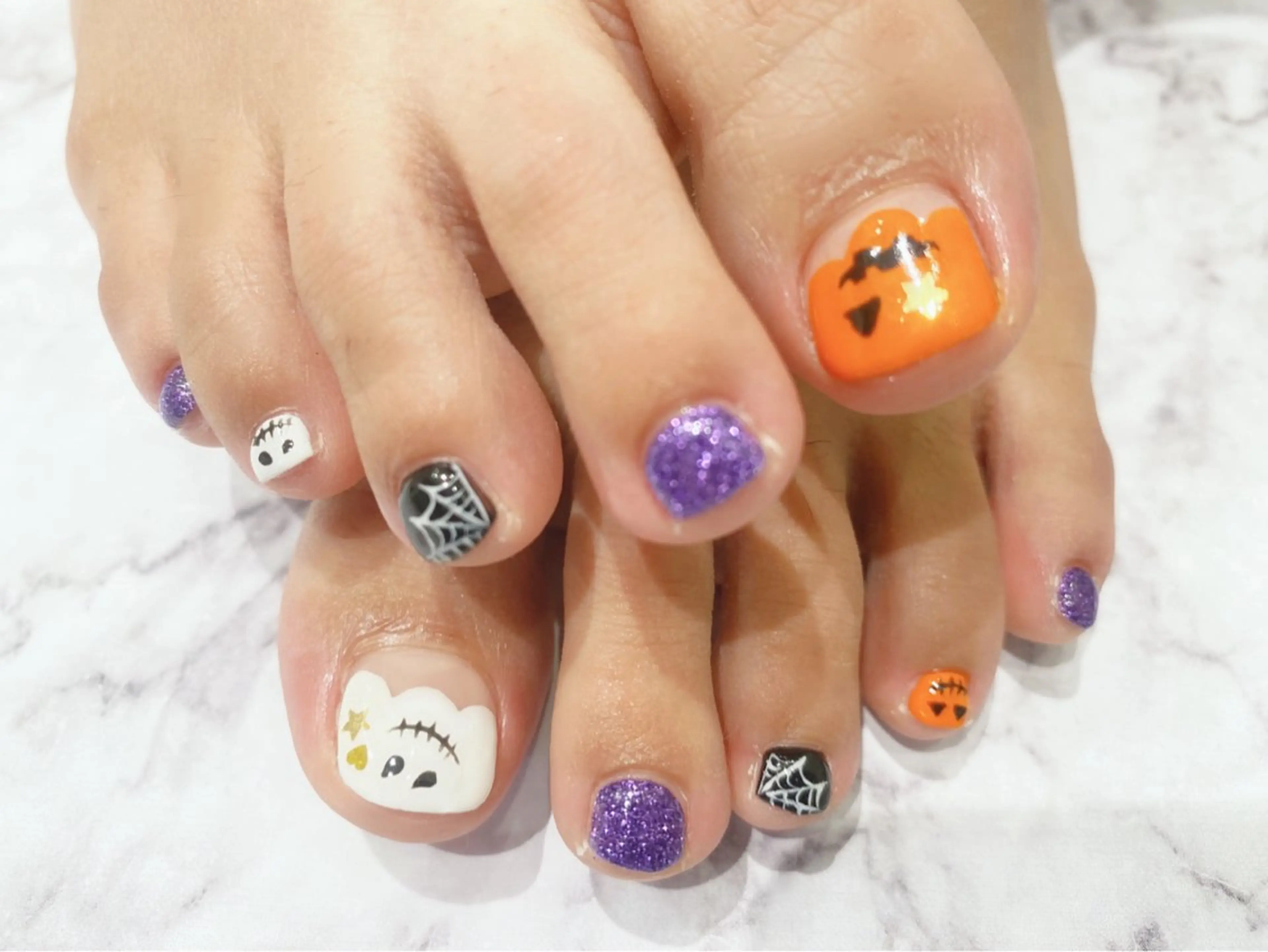 ネイル ハロウィン フットネイル ネイルサロン nail_upのネイルデザイン