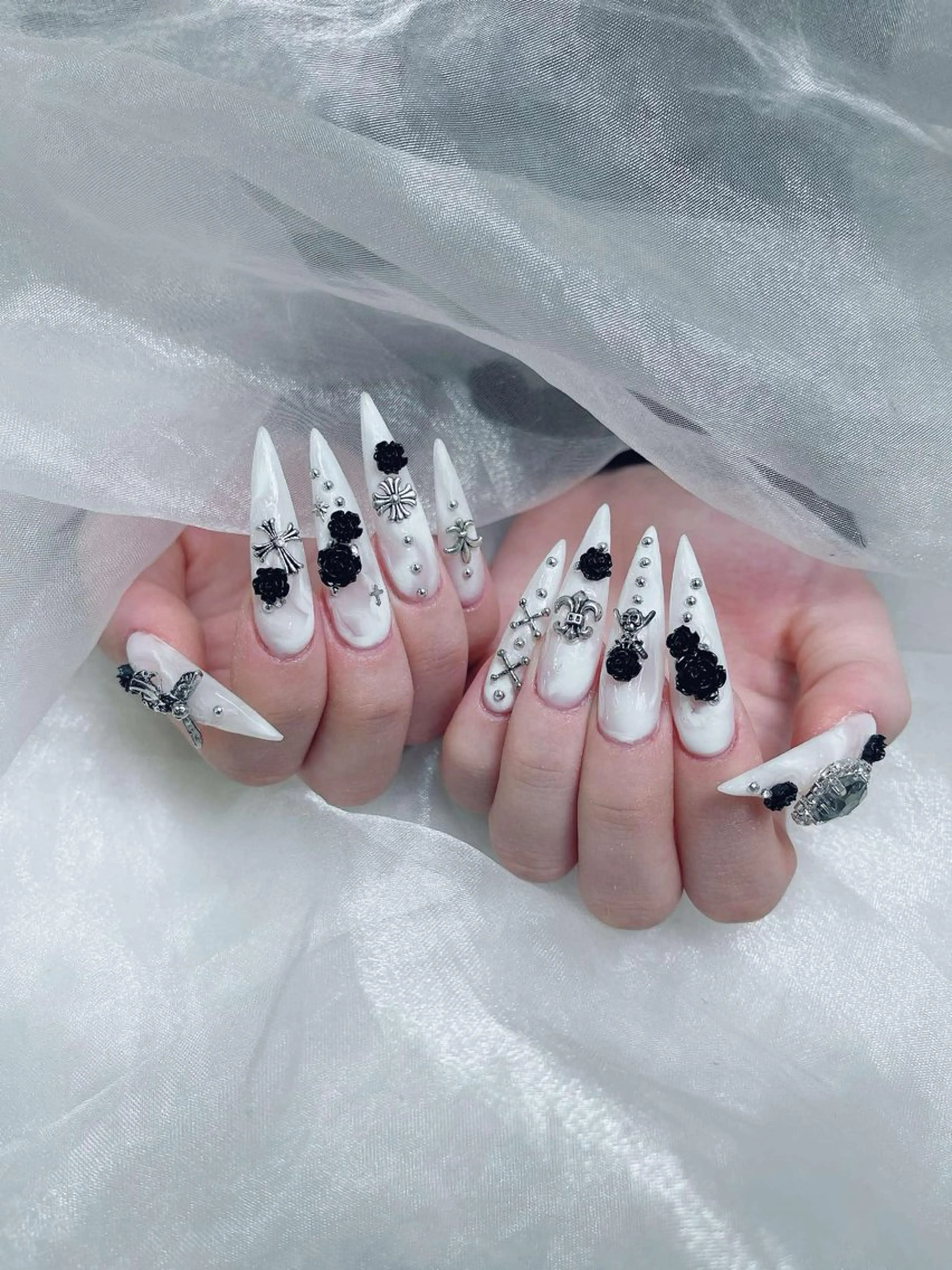 ネイル 成人式 ロングネイル マグネットネイル 大理石ネイル(マーブル) 持ち込み ハンドネイル MoMoA Nail ネイル長さ出し専門店のネイルデザイン