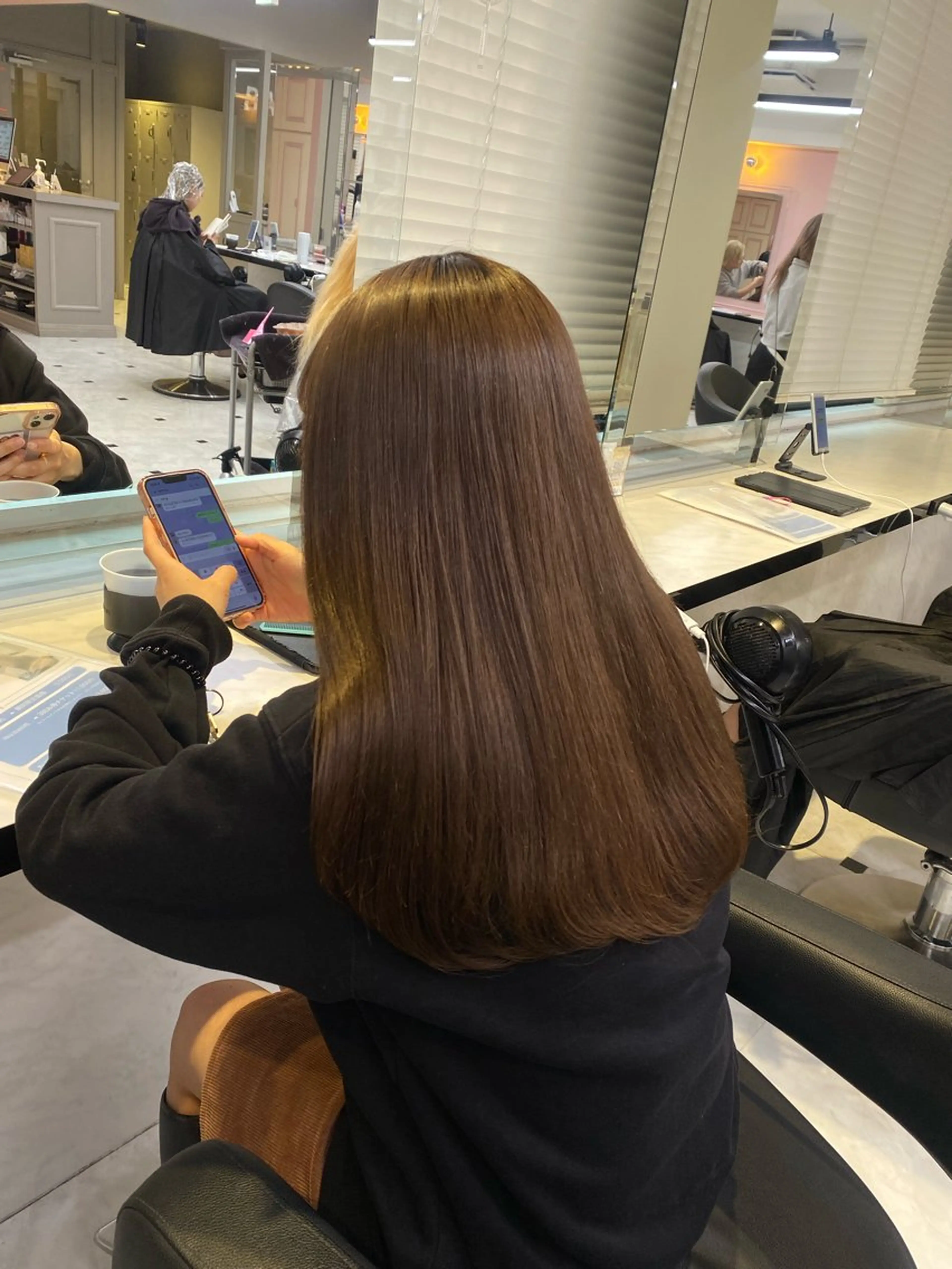 カラー 韓国ガーリー🤍暖 色カラー🤍misaのヘアスタイル