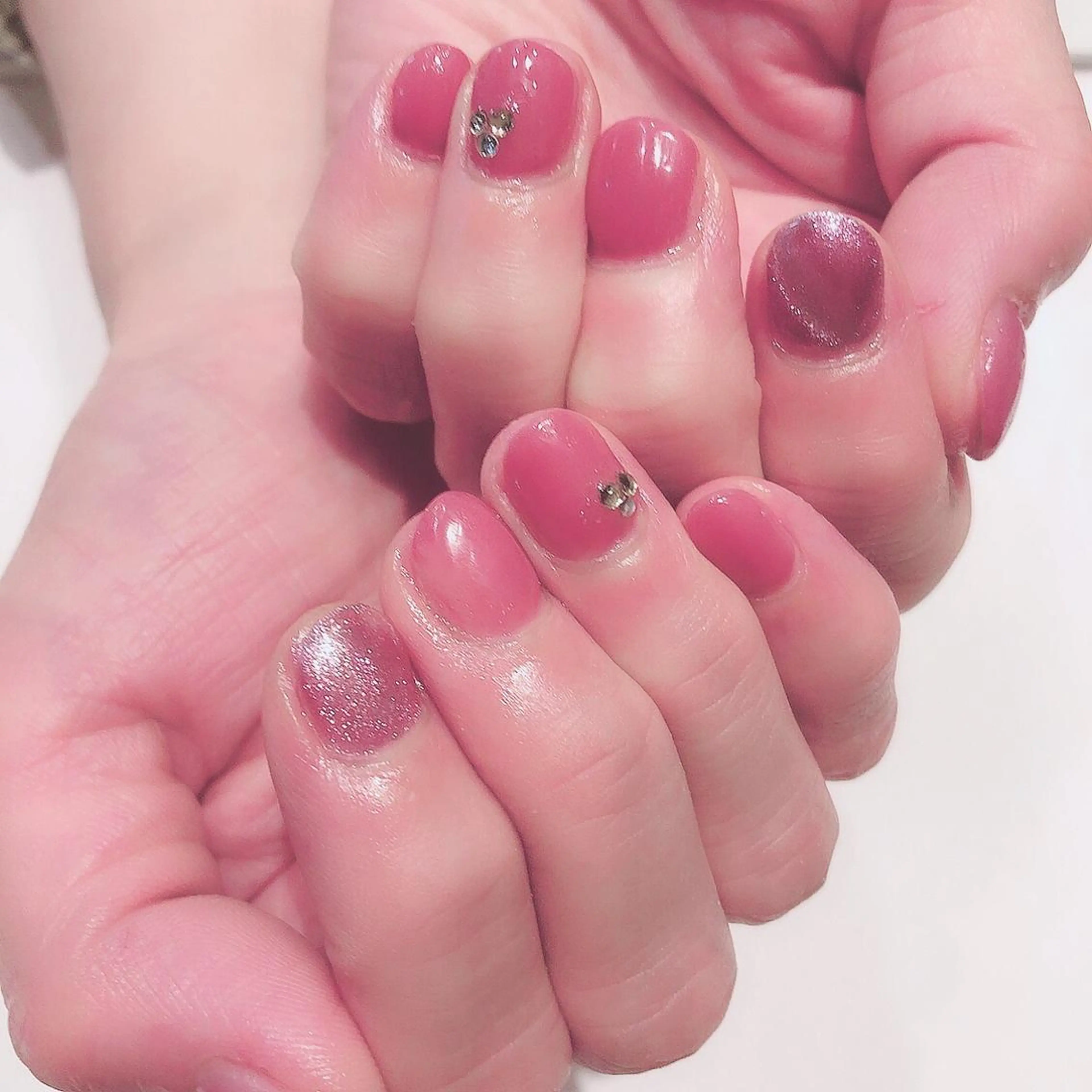 ネイル マグネットネイル ストーンネイル 桜 成美のエステ・リラクイメージ