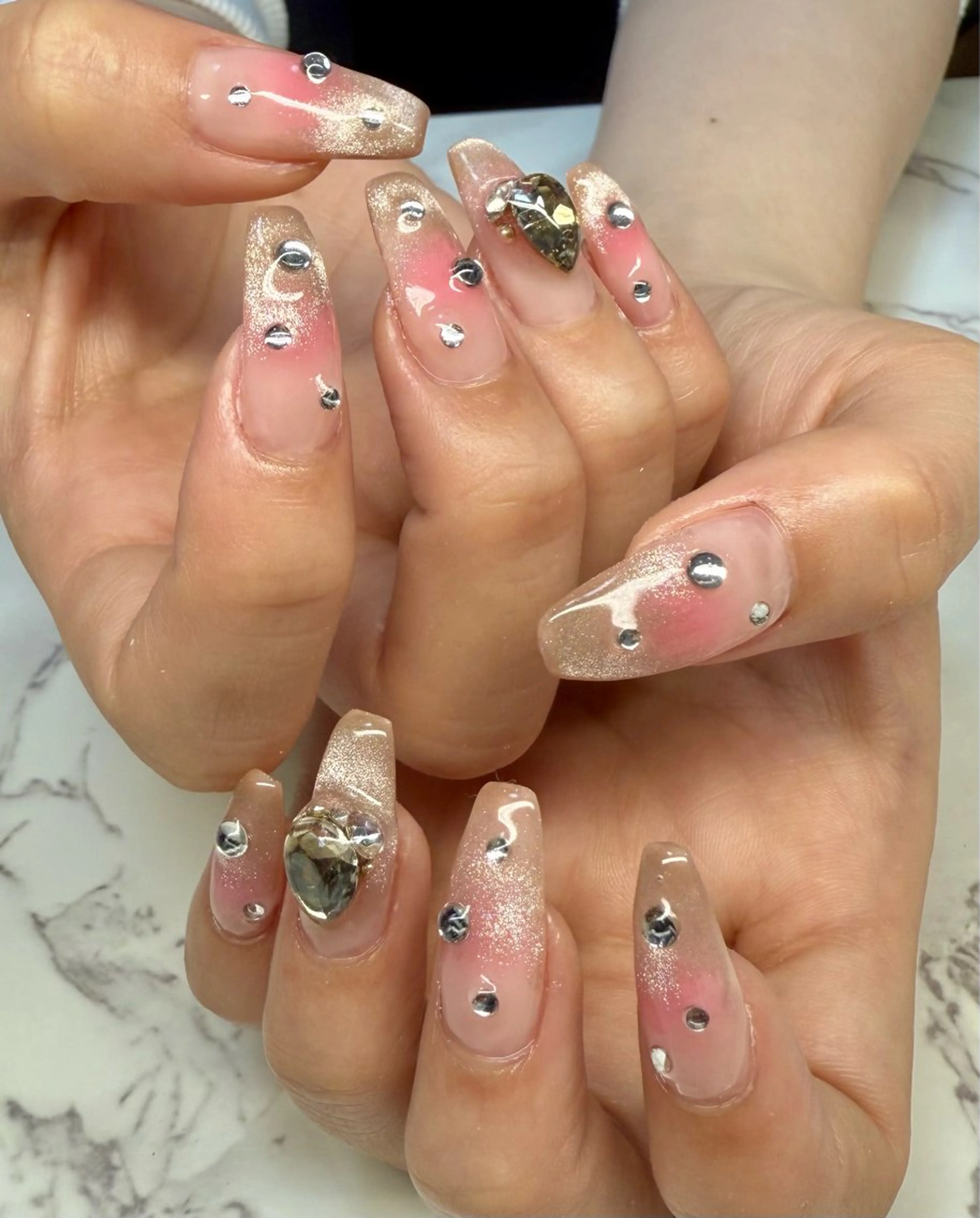 ネイル アートネイル チークネイル フレンチネイル 氷ネイル・うるうるネイル キラキラネイル M.N_ nailのネイルデザイン