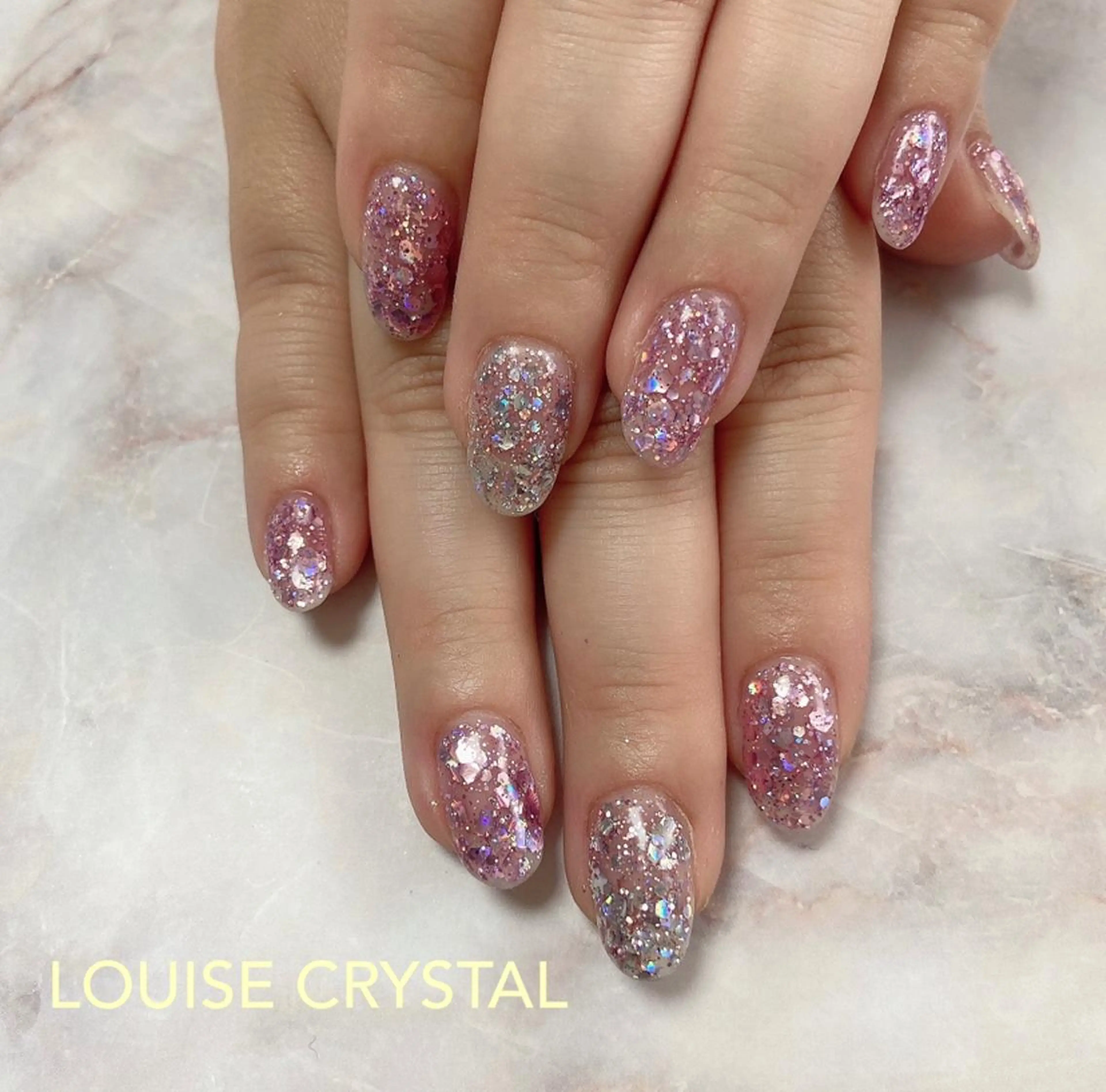 ネイル キラキラネイル ラメ(グリッター) ハンドネイル LOUISE CRYSTALのネイルデザイン