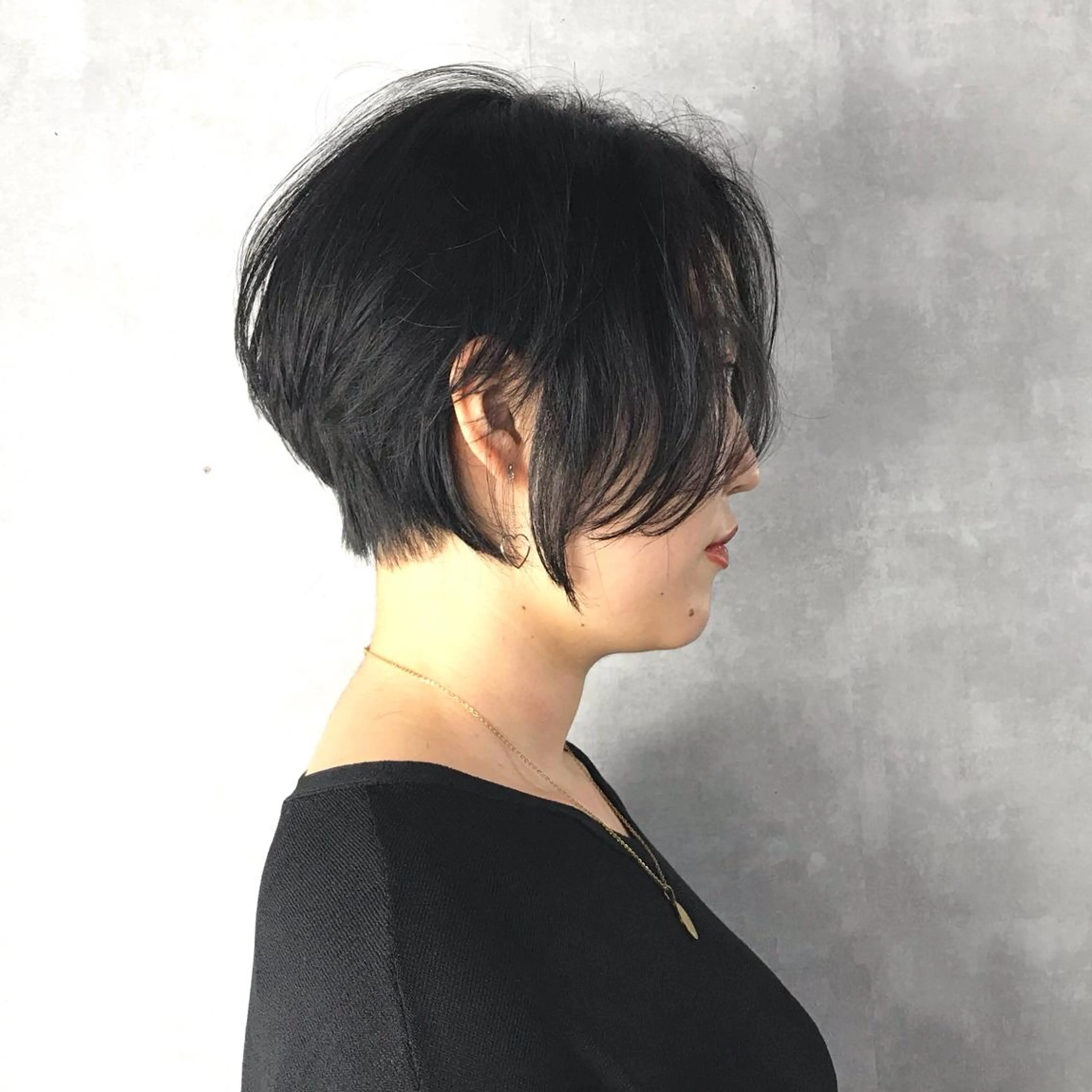 ショート タンバルモリ ムルギョル巻き 韓国風ヘア シースルーバング ショートヘア サロウィン所属・K-POP好き美容師 🇰🇷Kai.Yのヘアスタイル