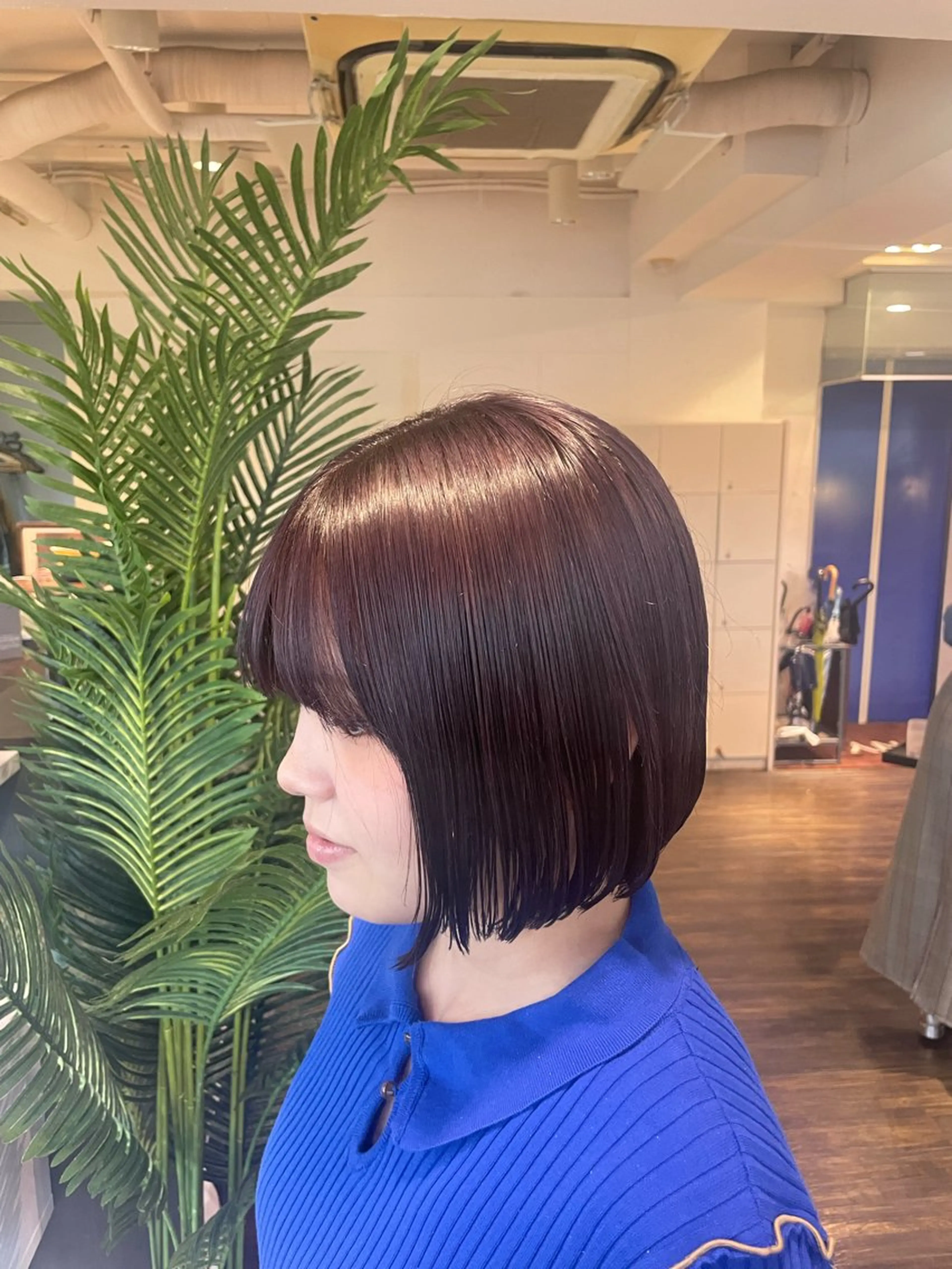 ショート カラー パープルカラー カット ヘアカラー 佐藤 綾郁のヘアスタイル