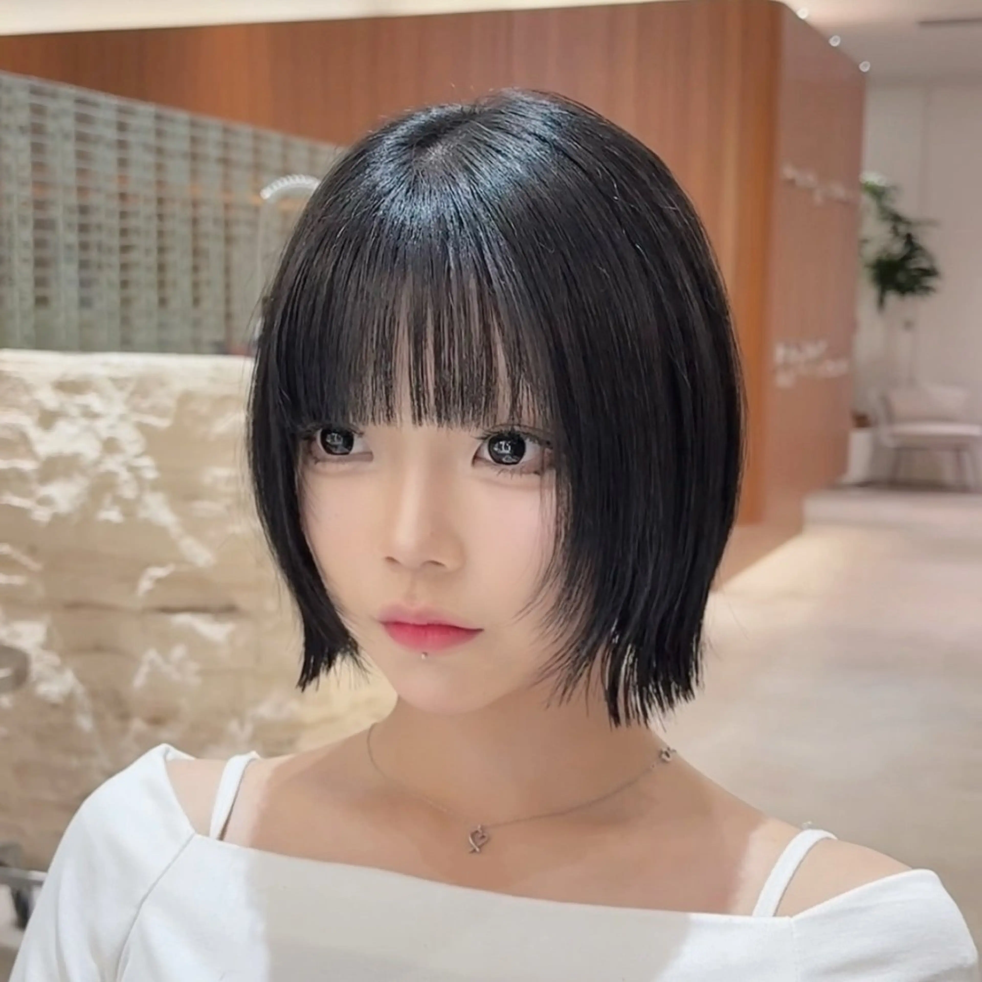 ミディアム カラー 切りっぱなしボブ ショートボブ ボブレイヤー 透明感カラー ボブ カット ヘアカラー トリートメント 渋谷ボブ/ショート 特化田中航平のヘアスタイル