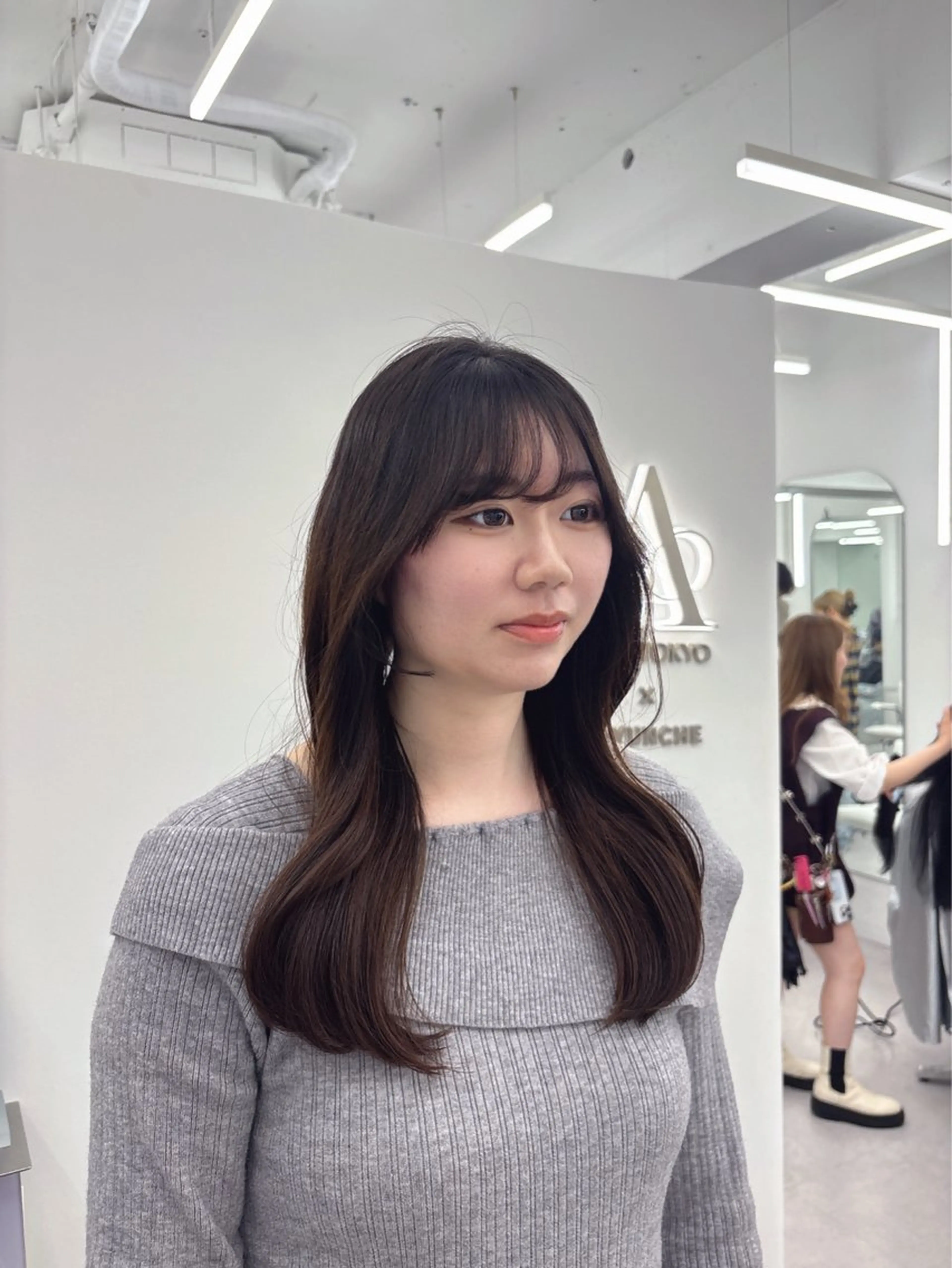 ロング 足立 遥奈のヘアスタイル