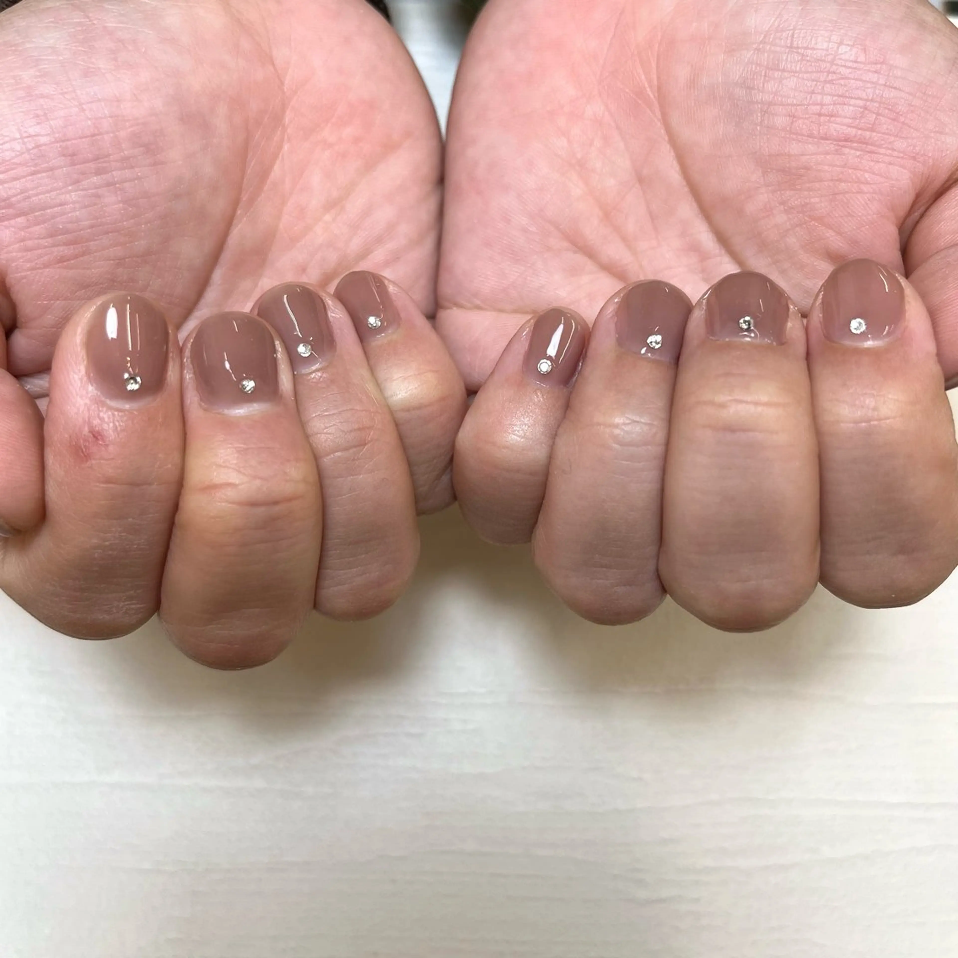 ネイル ワンカラーネイル ストーンネイル 及川 莉奈のネイルデザイン