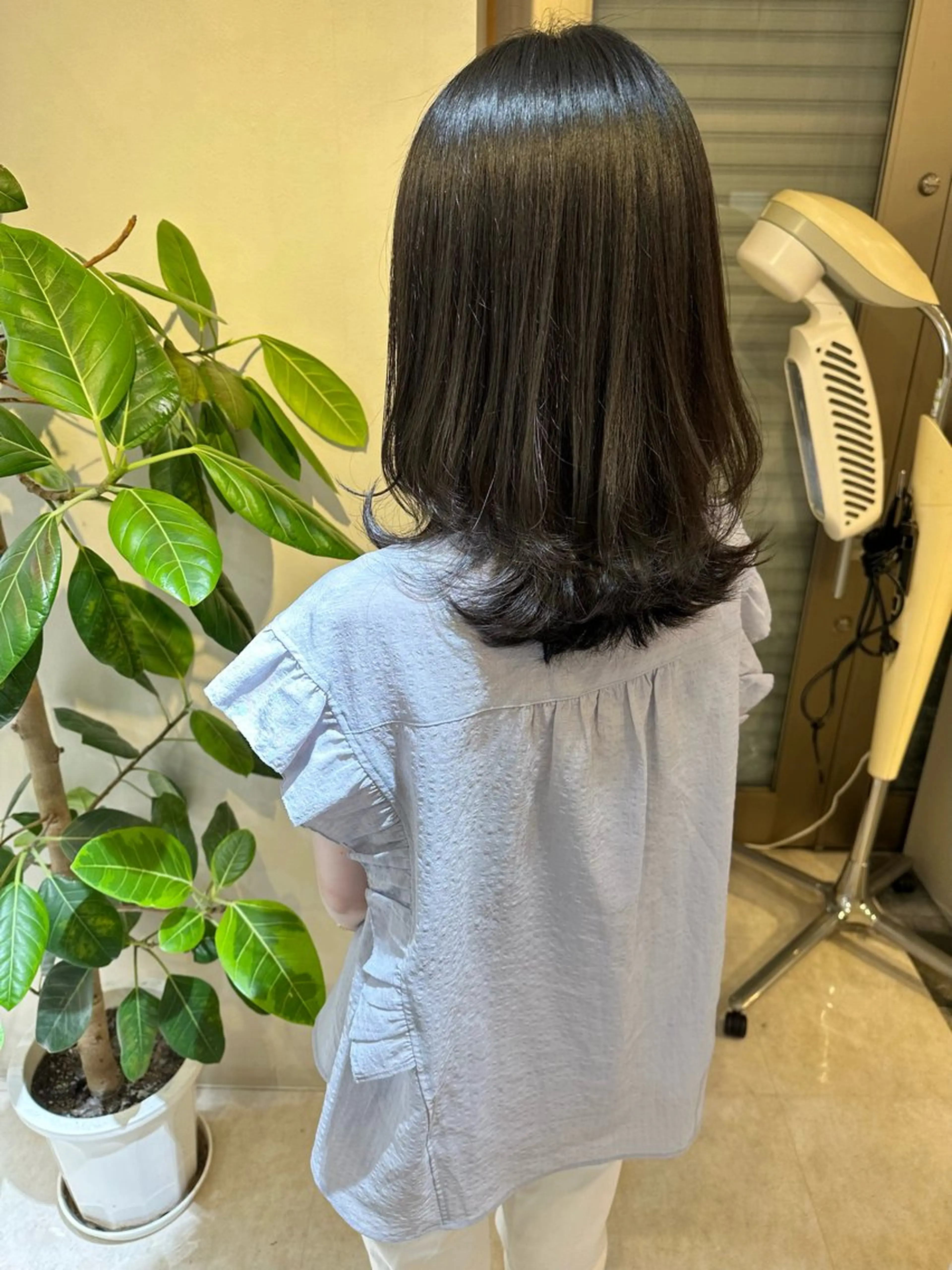 カラー カット ヘアカラー トリートメント Lond  Emi 艶髪モテヘアのヘアスタイル