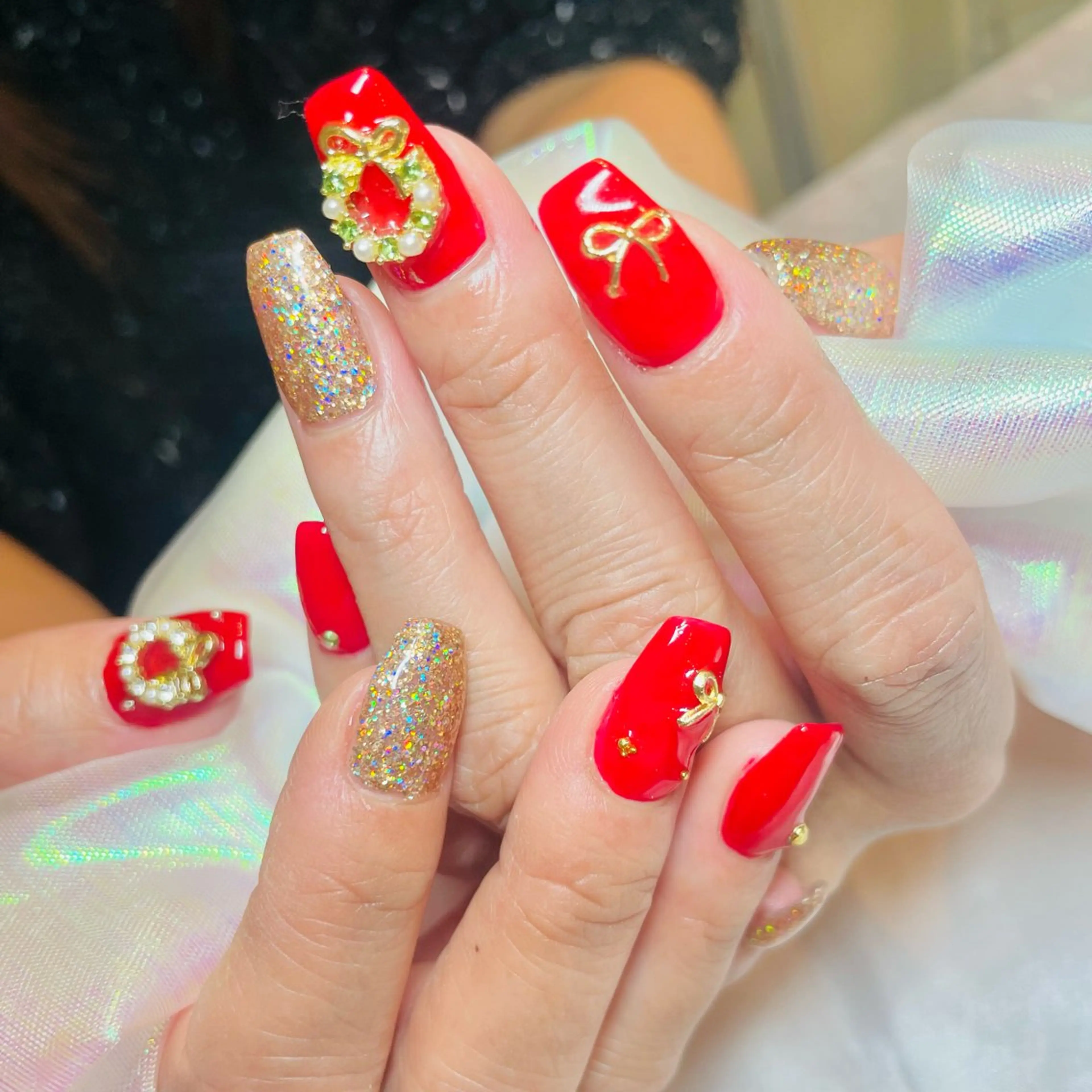 ネイル キラキラネイル ラメ(グリッター) リボン k+1💅nail salon所属・k+1 nail salonのネイルデザイン