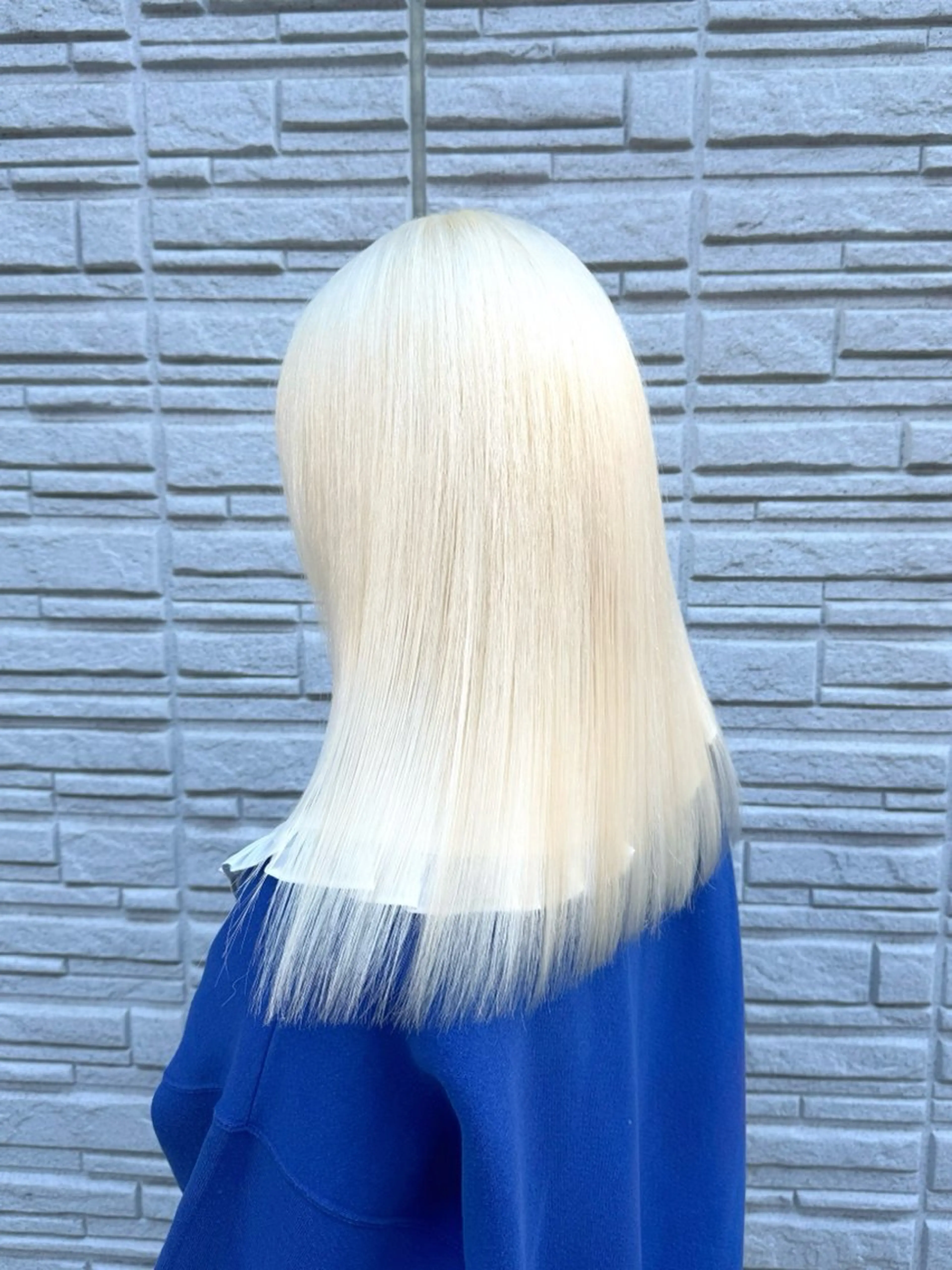 セミロング カラー ベージュカラー ブリーチ 抜きっぱなしブロンド ブロンド ブルーカラー ヘアカラー Qin Shaire salon所属・SHONOSUKE/ 原宿/ハイトーン特化のヘアスタイル