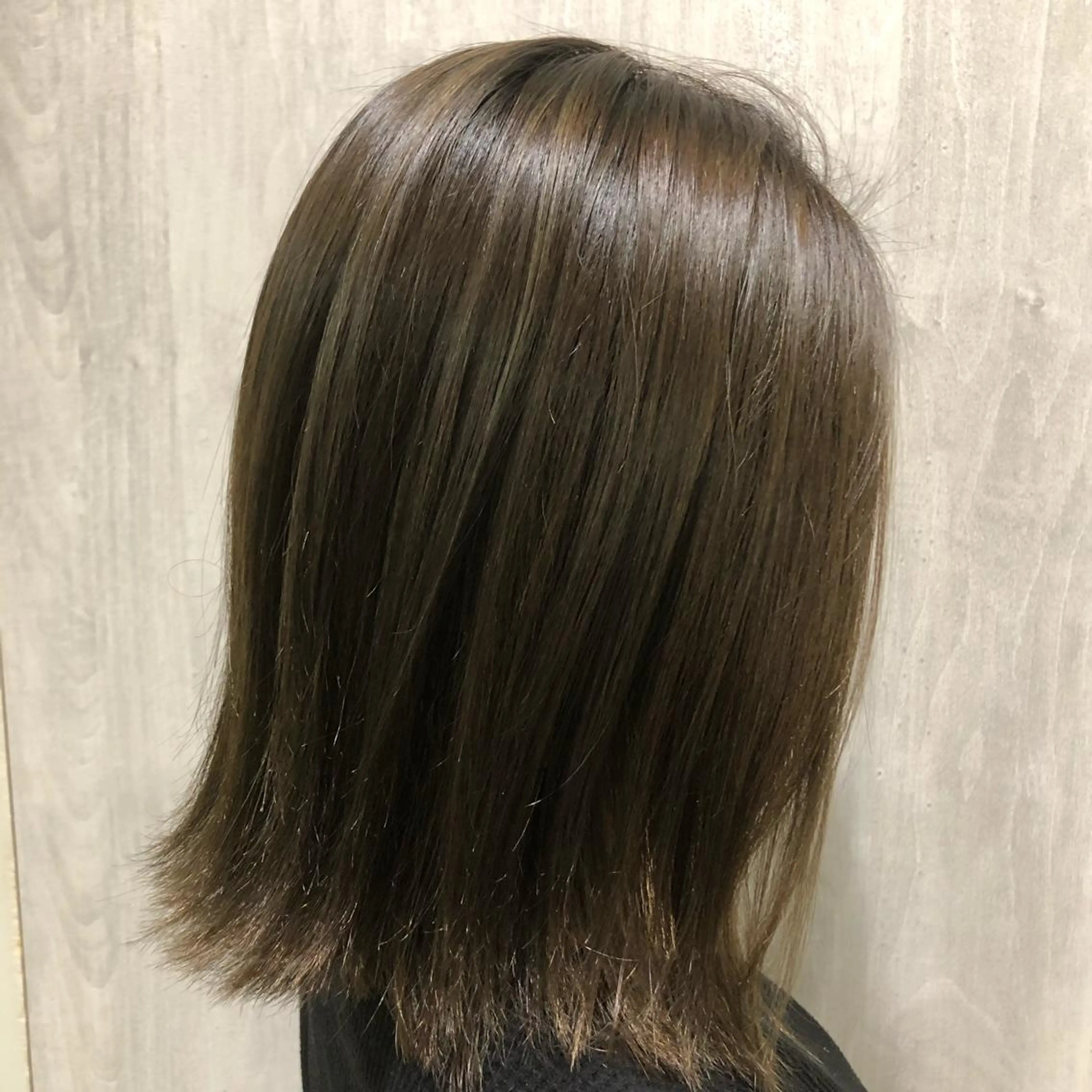 ミディアム 西川 仁のヘアスタイル
