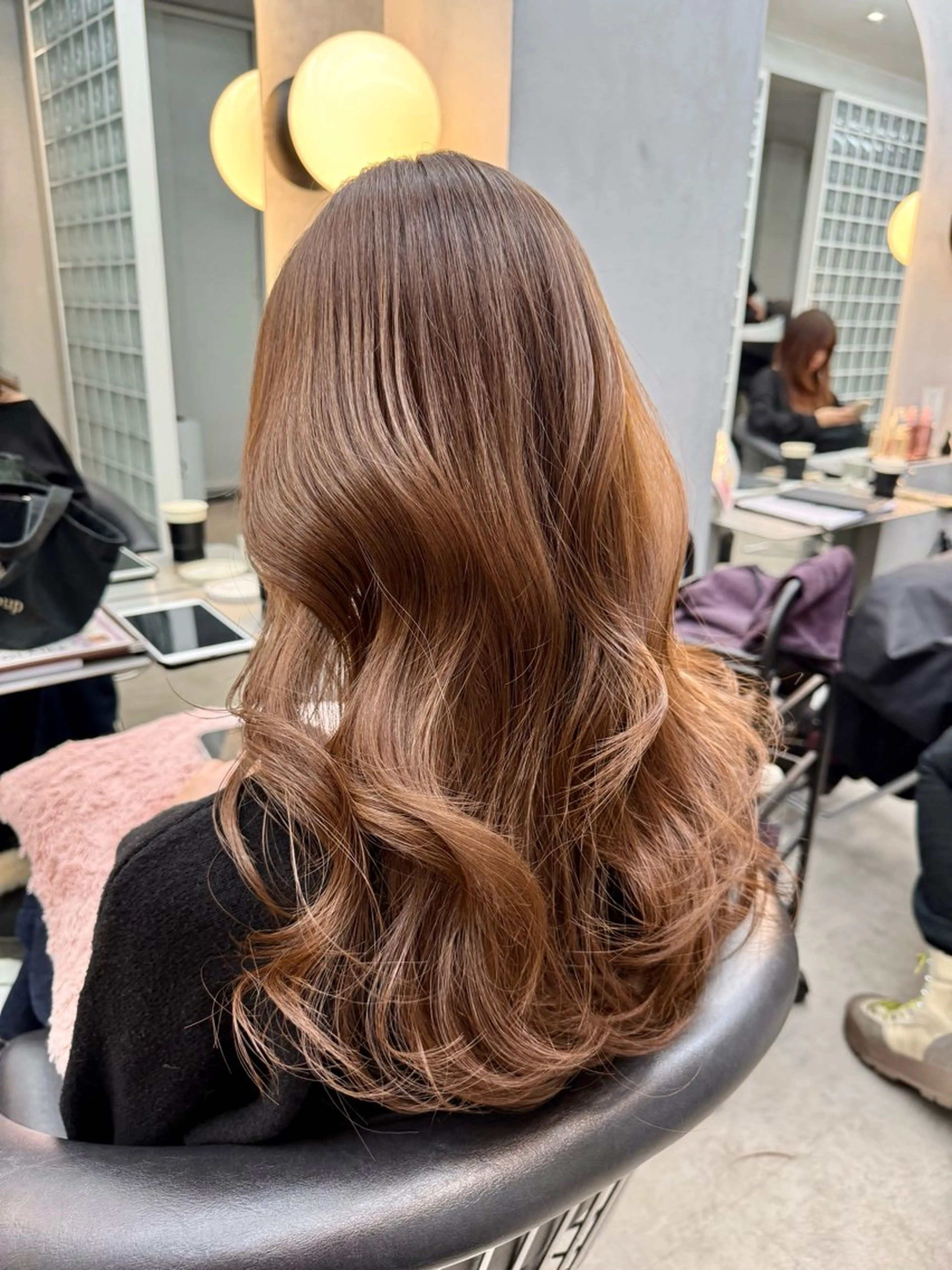 ブリーチなし！髪色明るくしたい方必見！Wcolor＋高保湿スチームトリートメントの写真