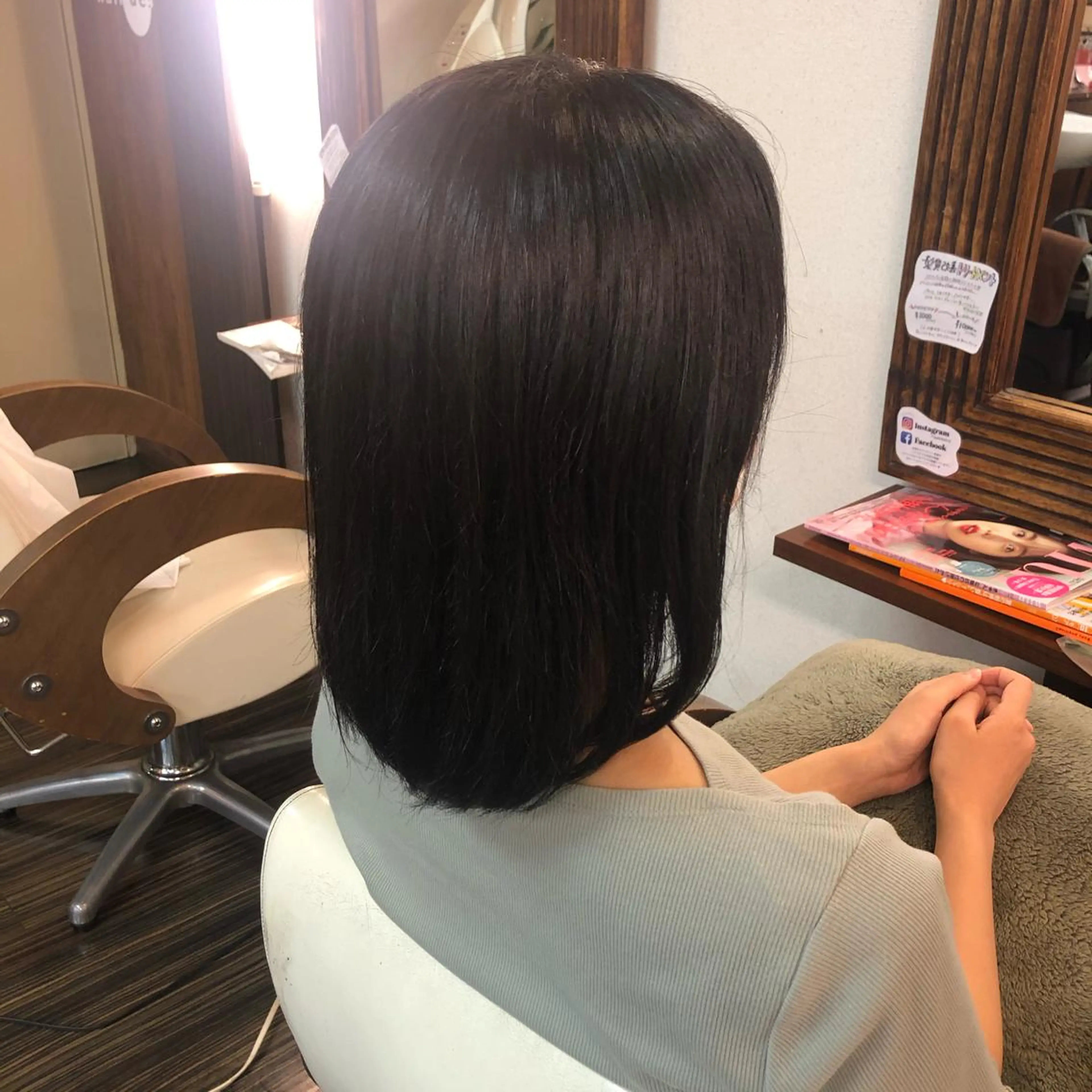 ミディアム カット トリートメント 山崎 絵莉香のヘアスタイル
