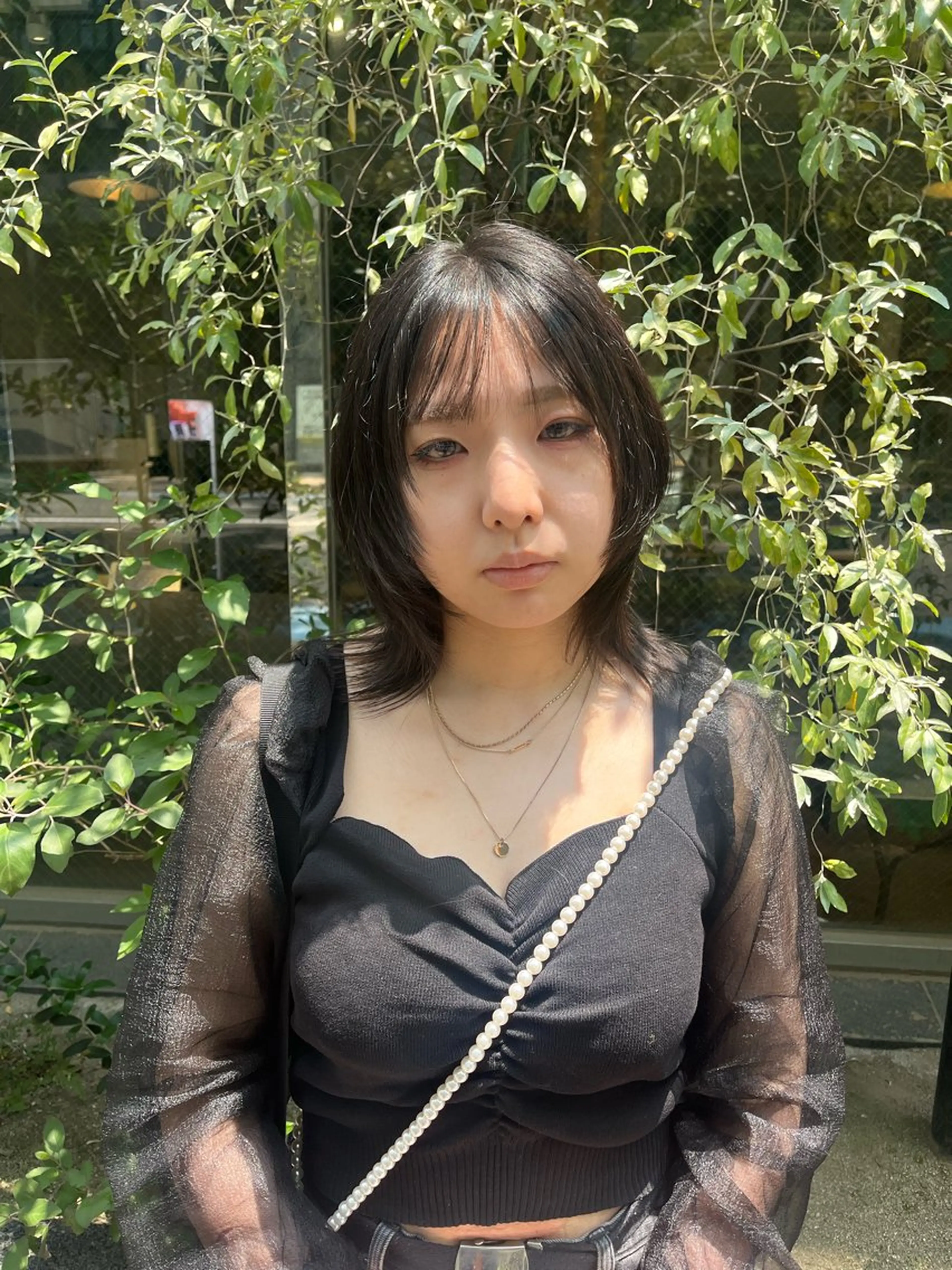 ミディアム ウルフカット カット えんぐちとも／透明感 カラー／博多ボブのヘアスタイル