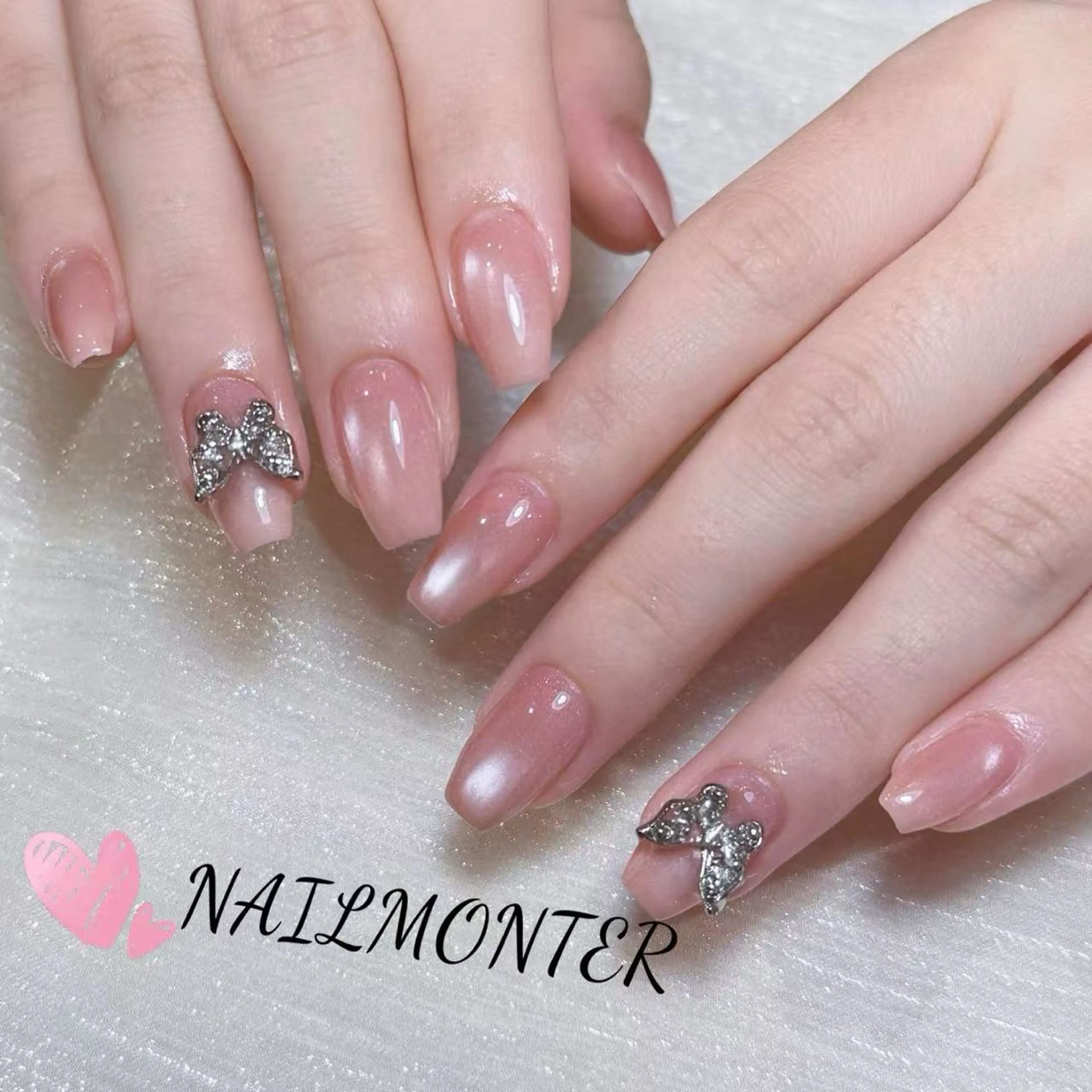 ネイル アートネイル オーロラネイル ガーリー キラキラネイル 韓国ネイル ハンドネイル ハンドケア Nail Monsterのネイルデザイン