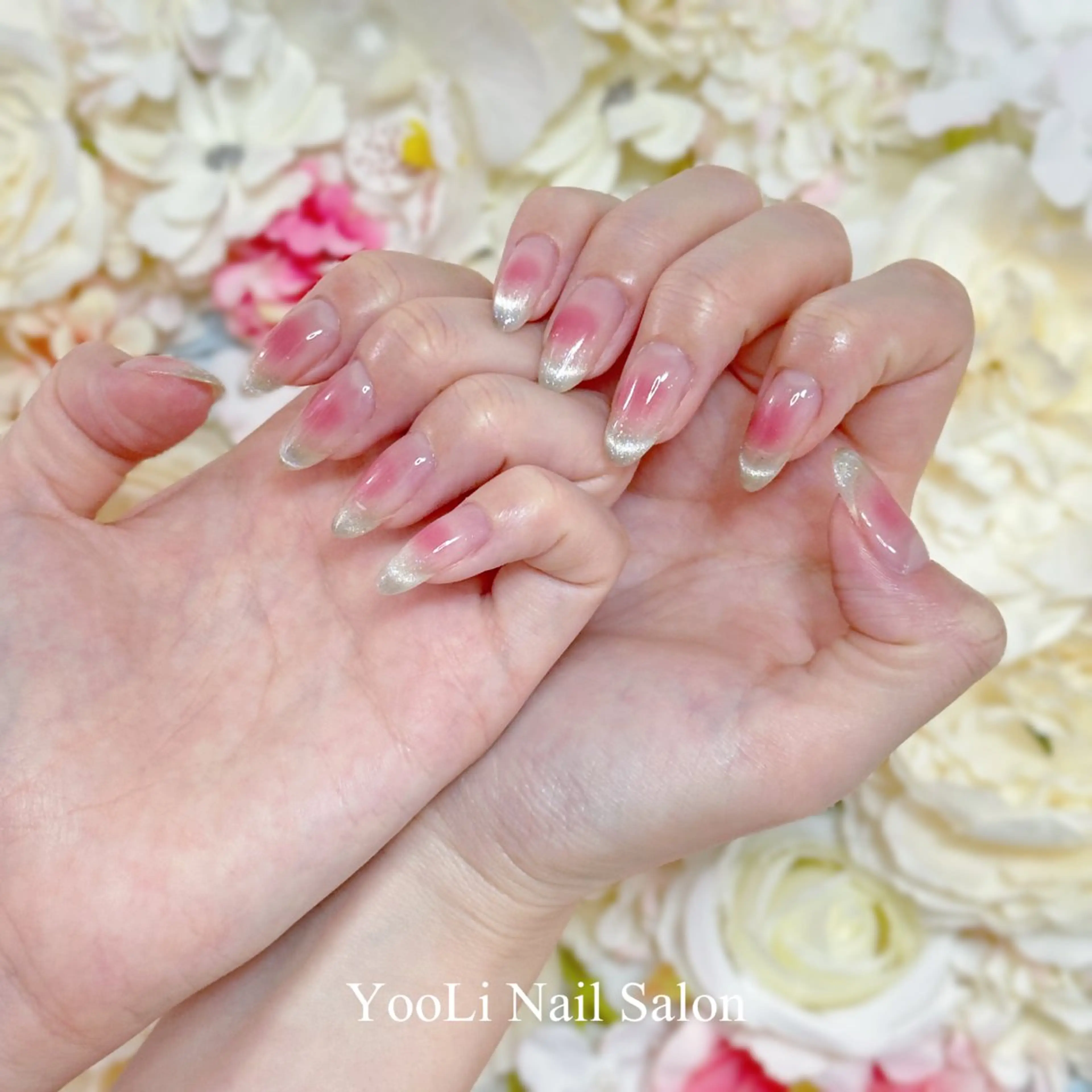 ネイル オーロラネイル チークネイル フレンチネイル ガラスフレンチ グラデーション ハンドネイル 🎀 あやのネイルデザイン